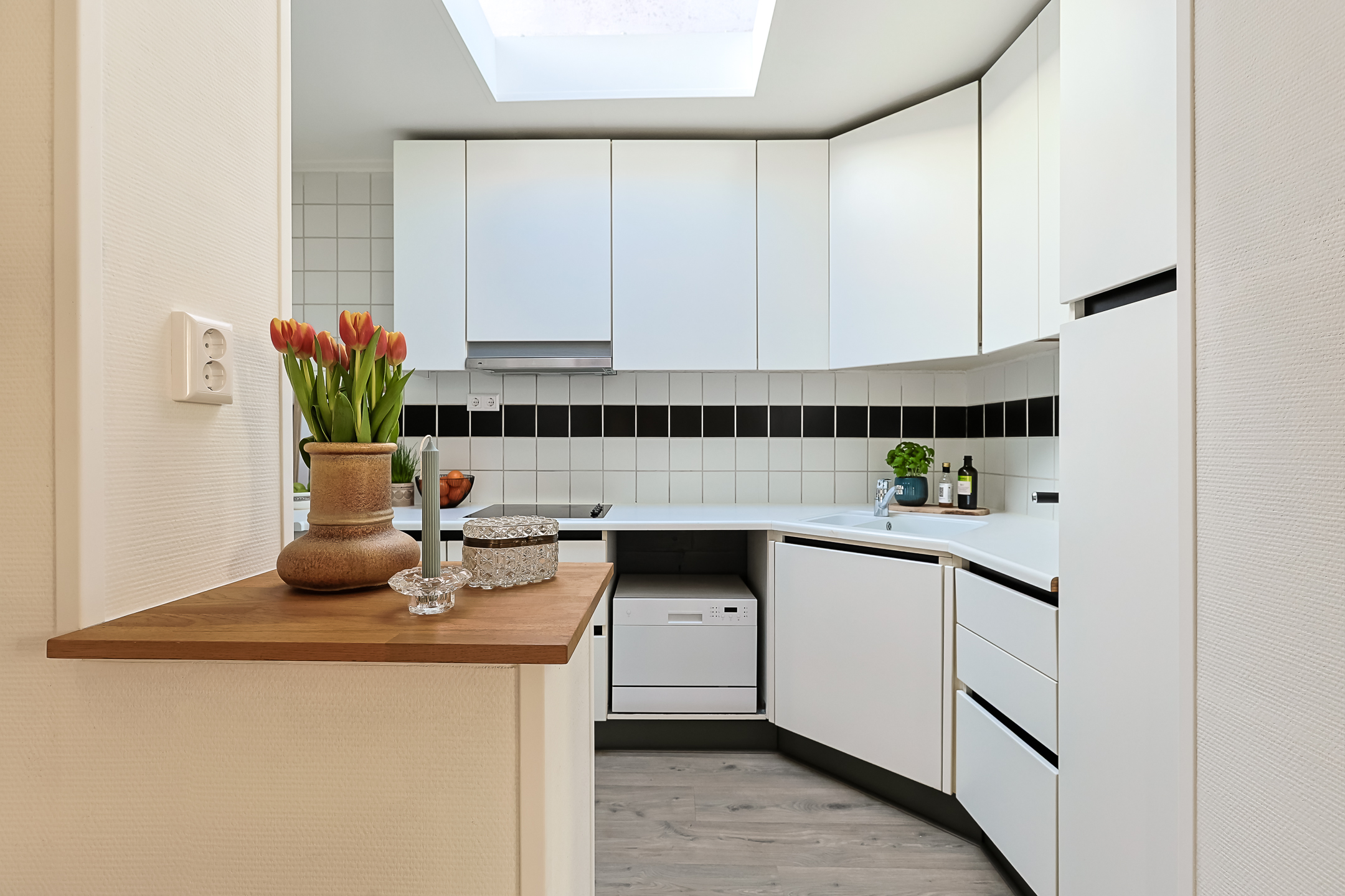 Eengezinswoning Halfvrijstaande woning Willemstraat 1, Alphen aan den Rijn