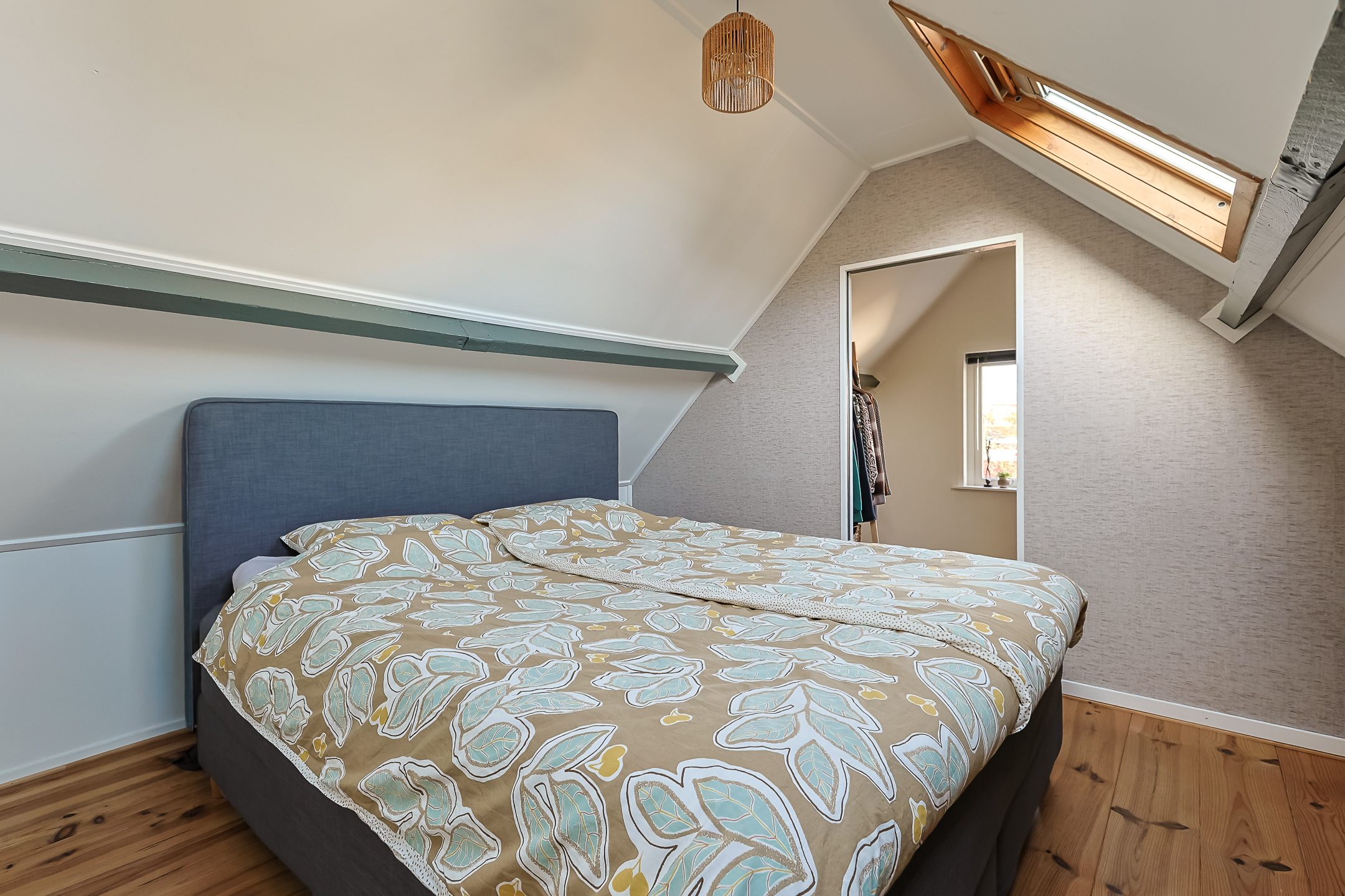 Eengezinswoning Halfvrijstaande woning Willemstraat 1, Alphen aan den Rijn