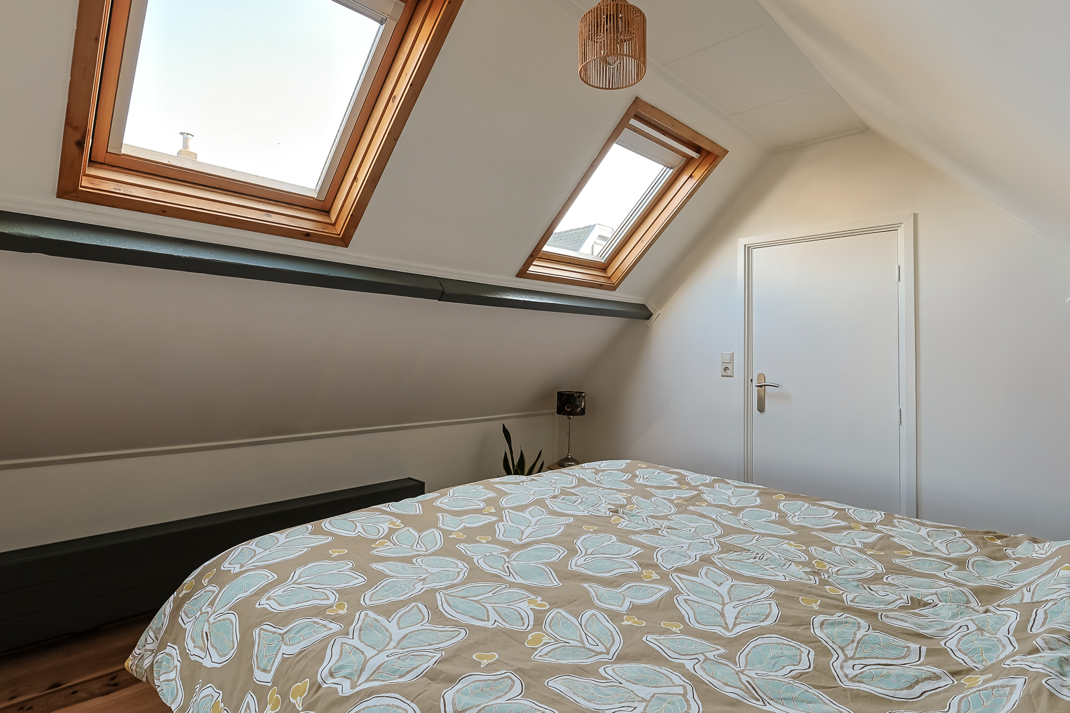 Eengezinswoning Halfvrijstaande woning Willemstraat 1, Alphen aan den Rijn