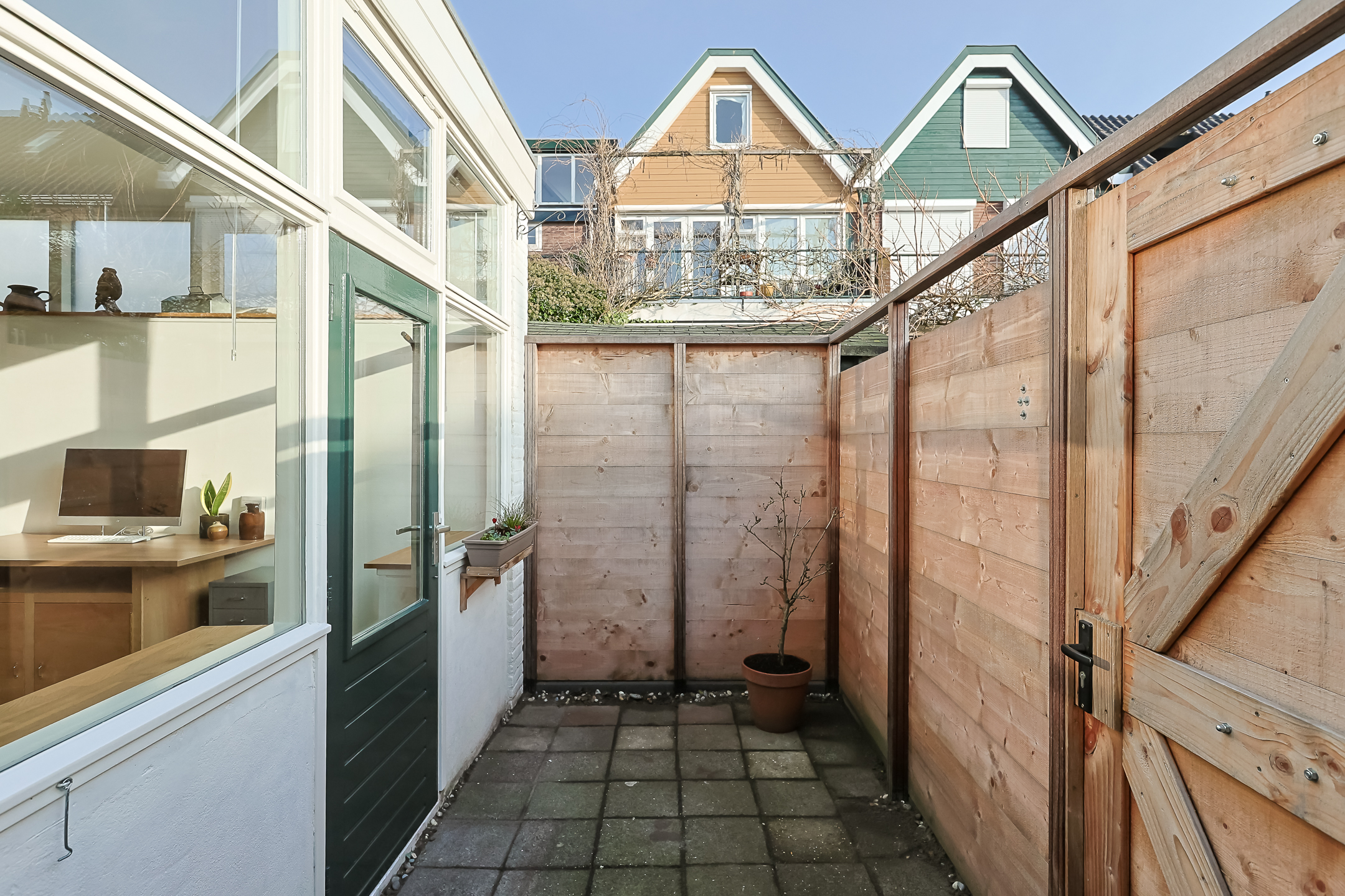 Eengezinswoning Halfvrijstaande woning Willemstraat 1, Alphen aan den Rijn