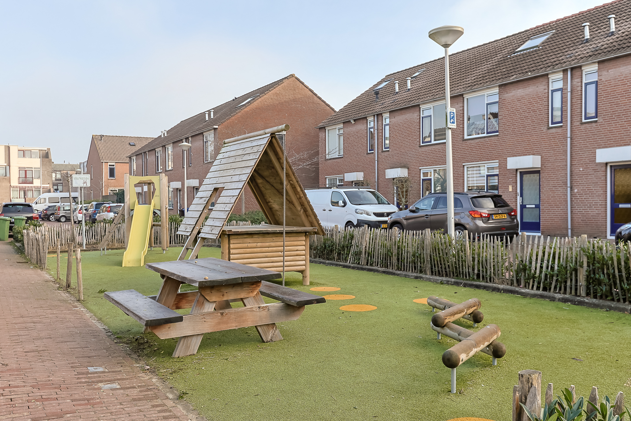 Eengezinswoning Halfvrijstaande woning Willemstraat 1, Alphen aan den Rijn