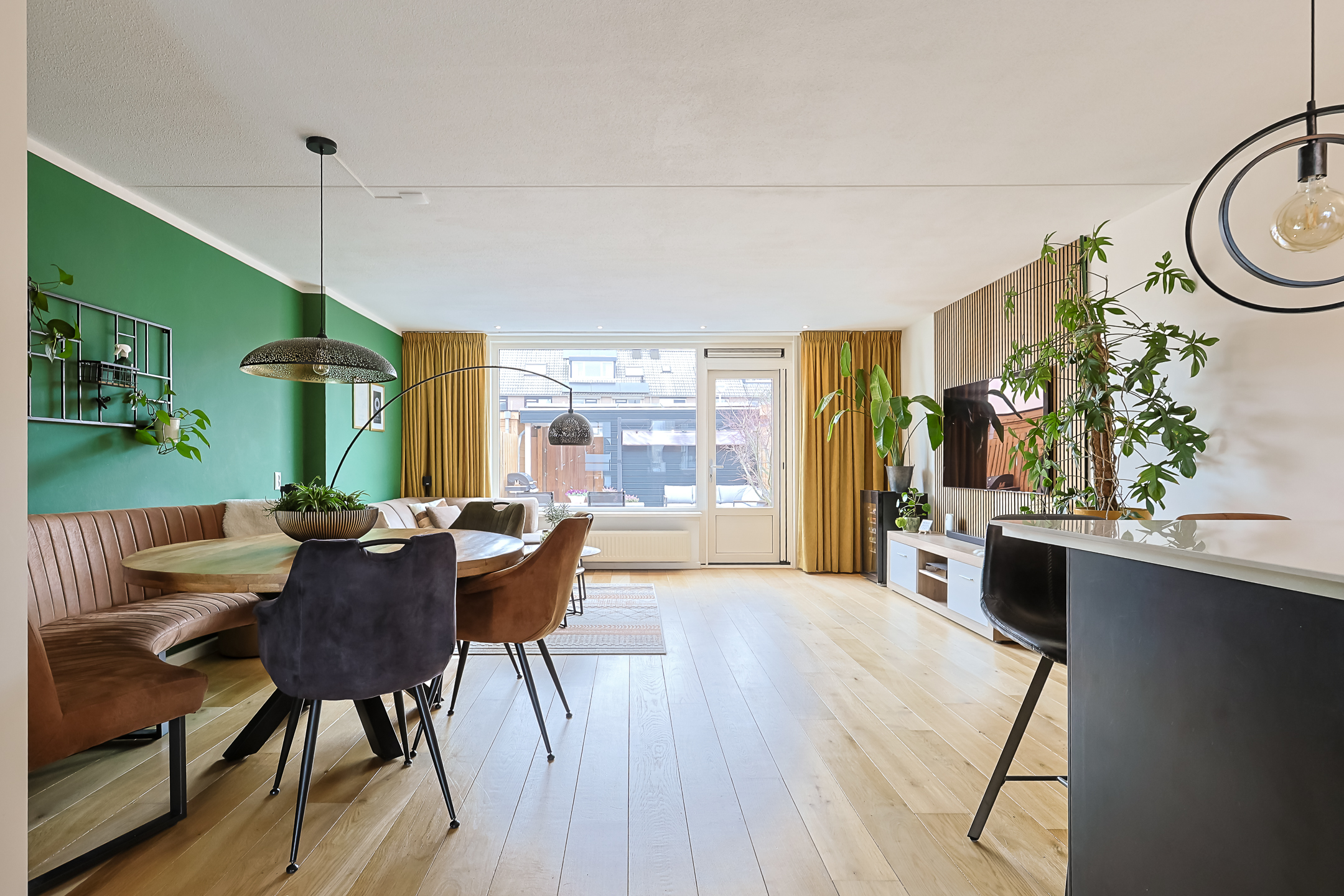 Eengezinswoning Tussenwoning Zuiderkeerkring 219, Alphen aan den Rijn