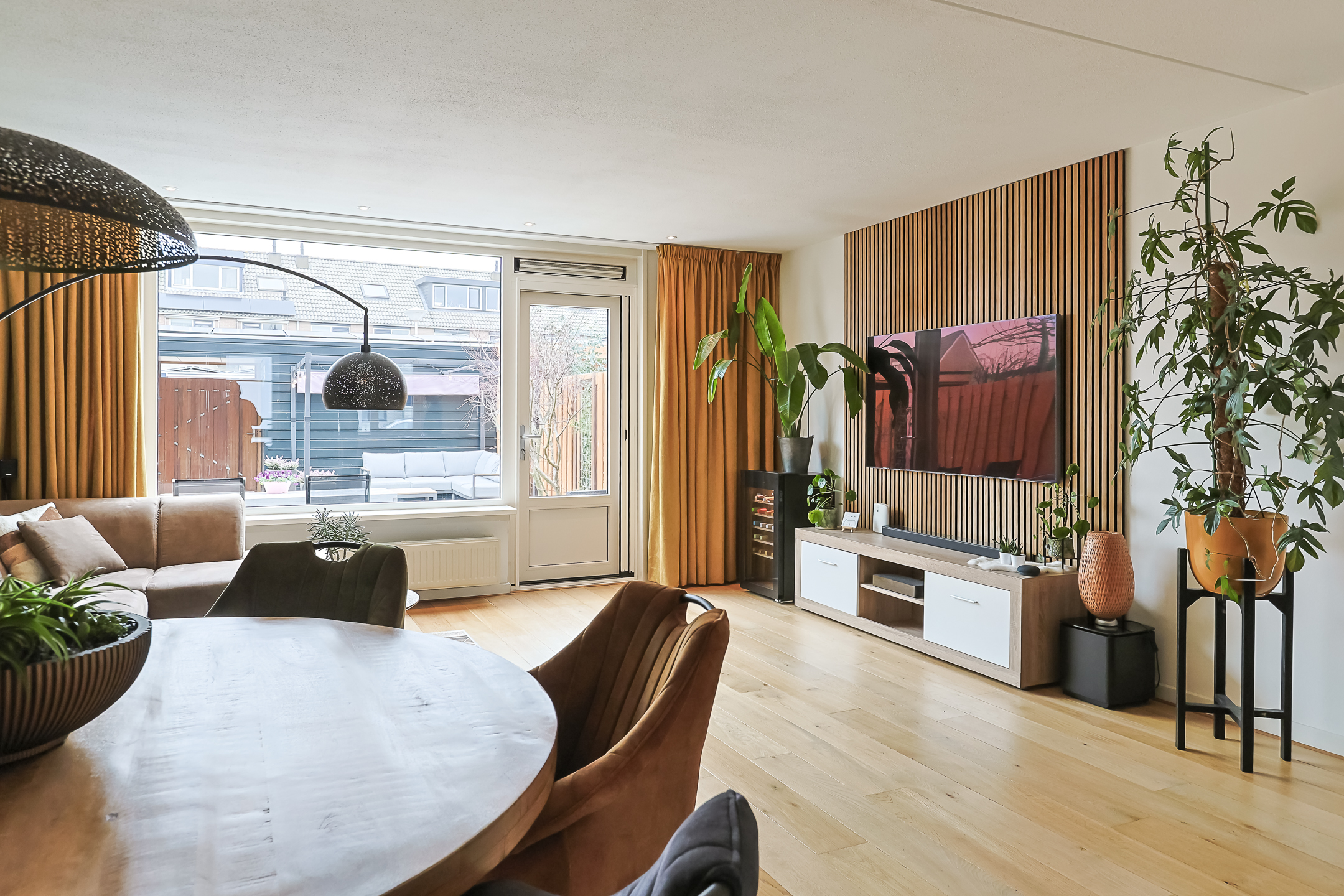 Eengezinswoning Tussenwoning Zuiderkeerkring 219, Alphen aan den Rijn