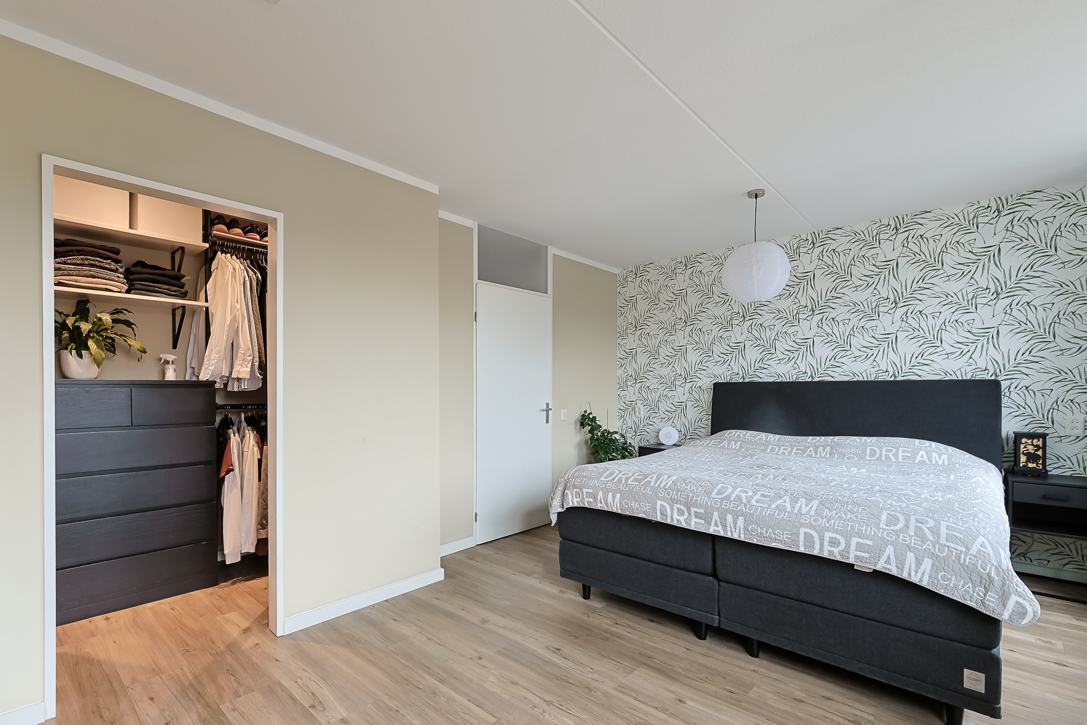 Eengezinswoning Tussenwoning Zuiderkeerkring 219, Alphen aan den Rijn