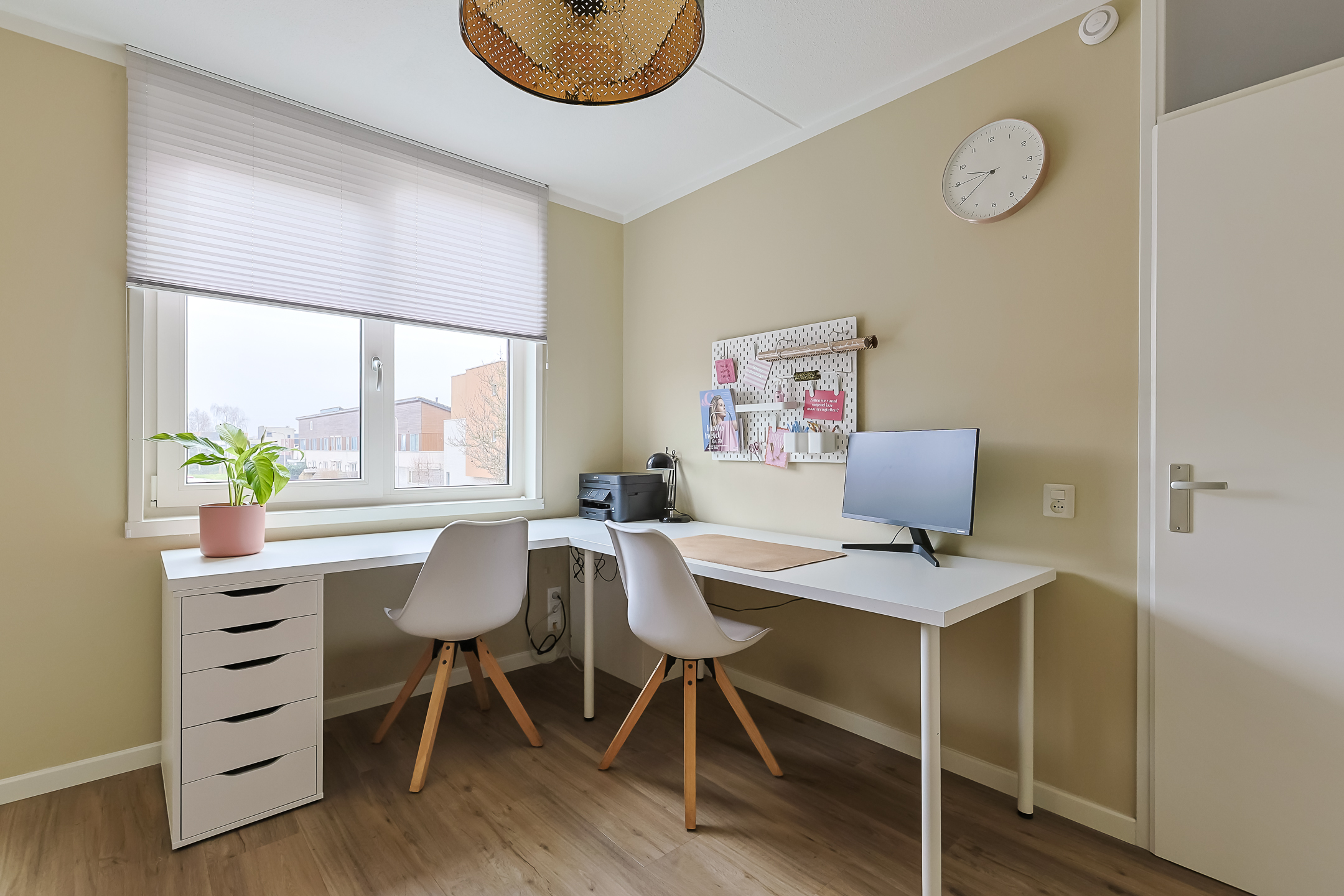 Eengezinswoning Tussenwoning Zuiderkeerkring 219, Alphen aan den Rijn