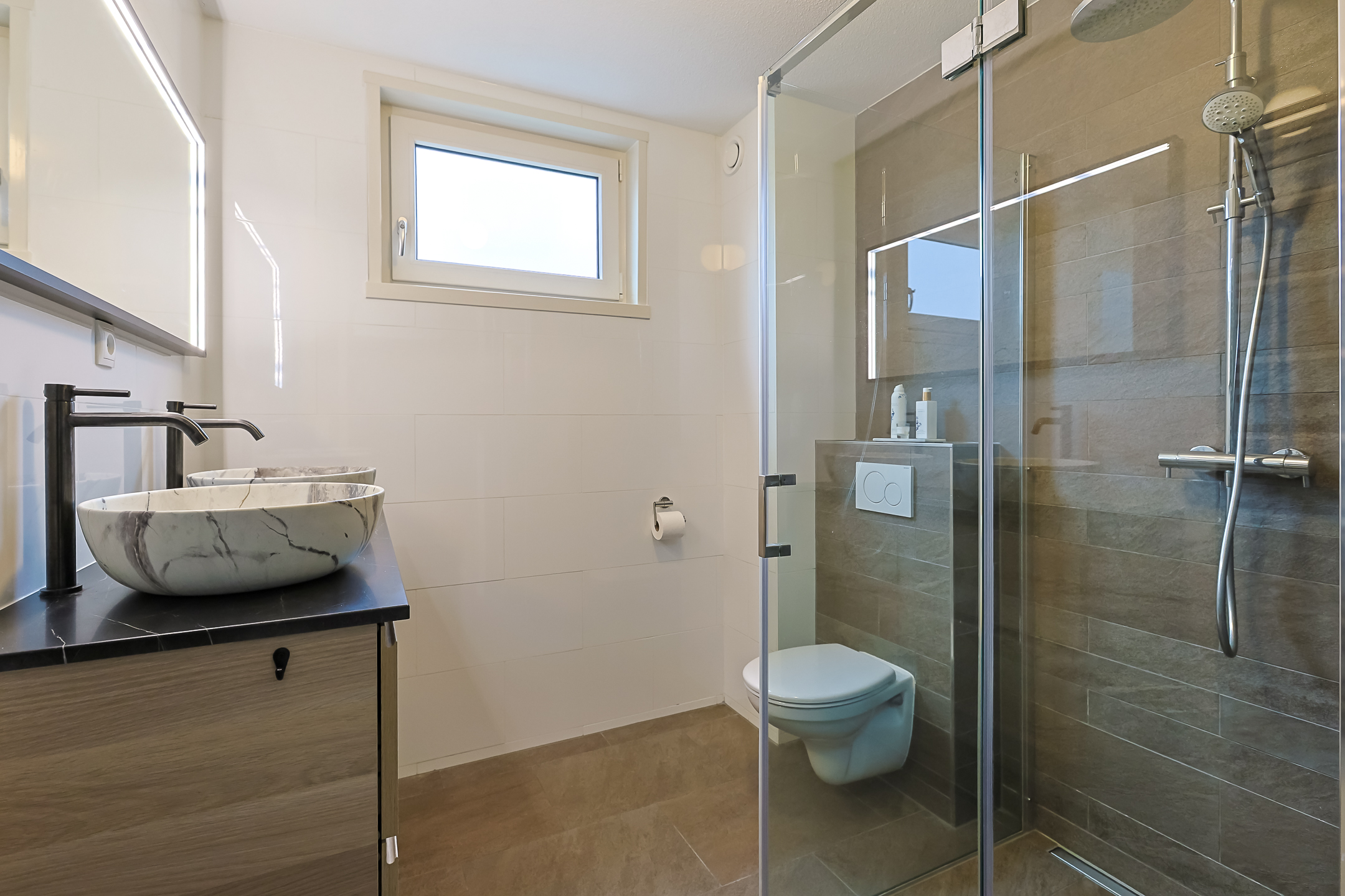 Eengezinswoning Tussenwoning Zuiderkeerkring 219, Alphen aan den Rijn