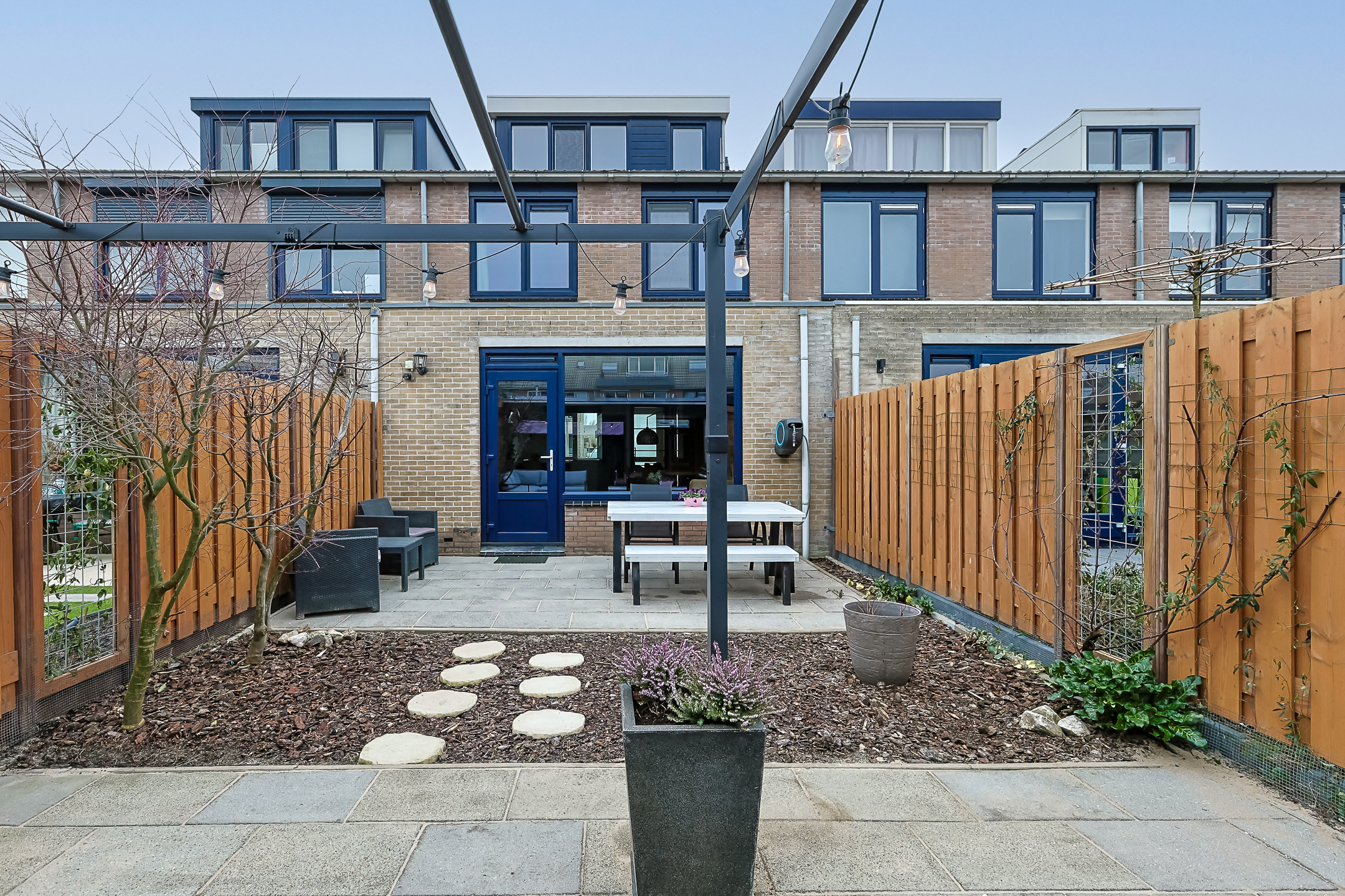 Eengezinswoning Tussenwoning Zuiderkeerkring 219, Alphen aan den Rijn