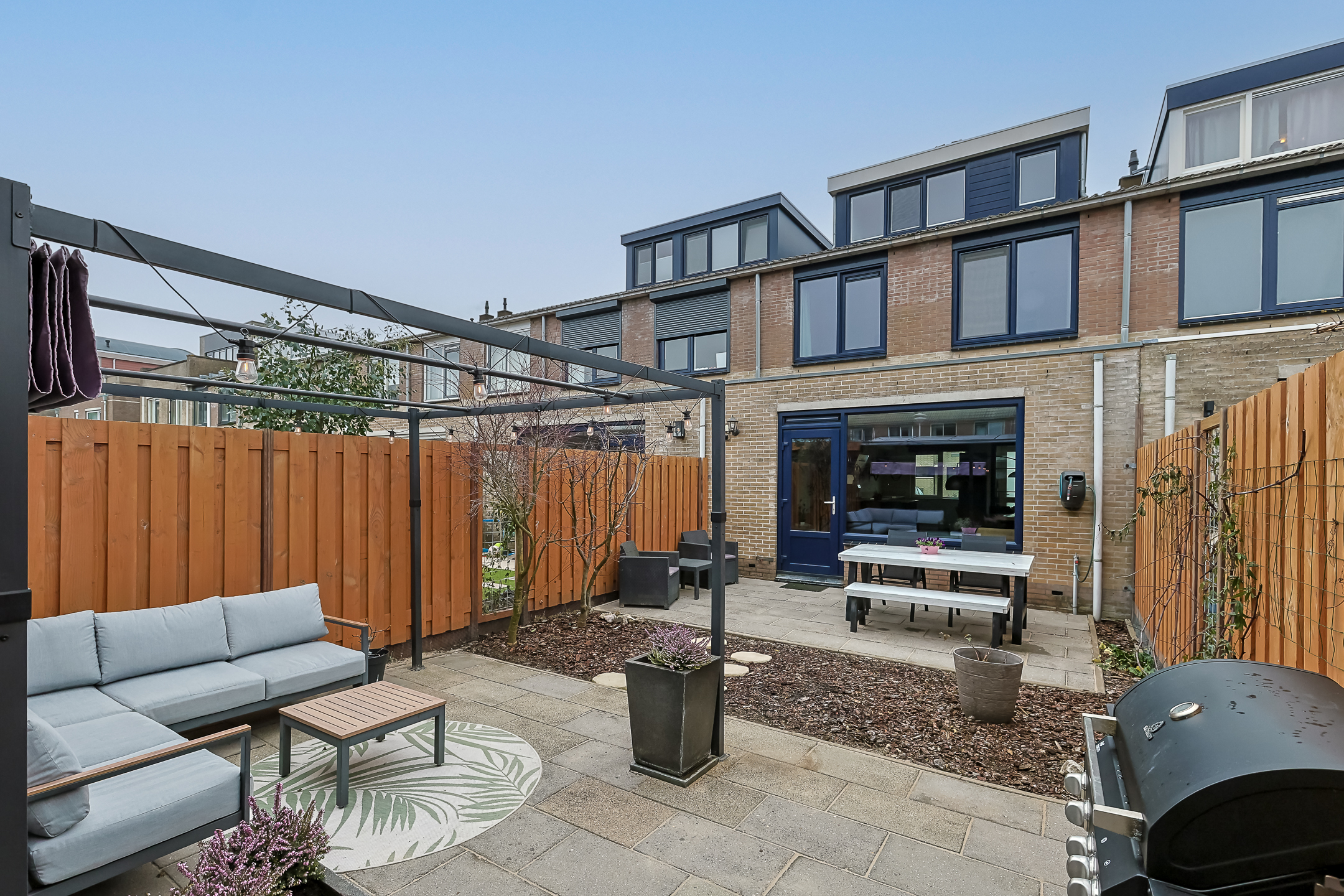 Eengezinswoning Tussenwoning Zuiderkeerkring 219, Alphen aan den Rijn