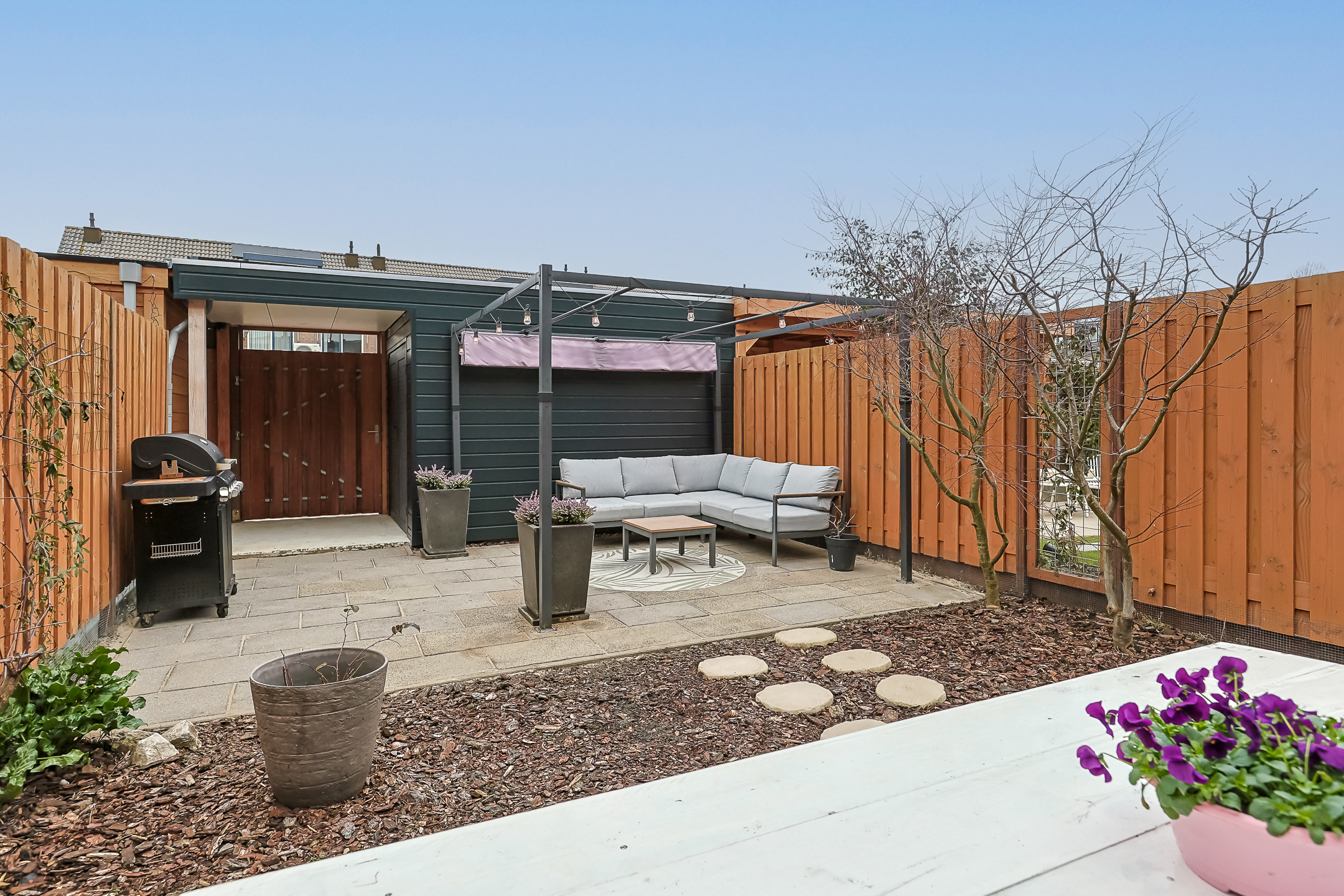 Eengezinswoning Tussenwoning Zuiderkeerkring 219, Alphen aan den Rijn