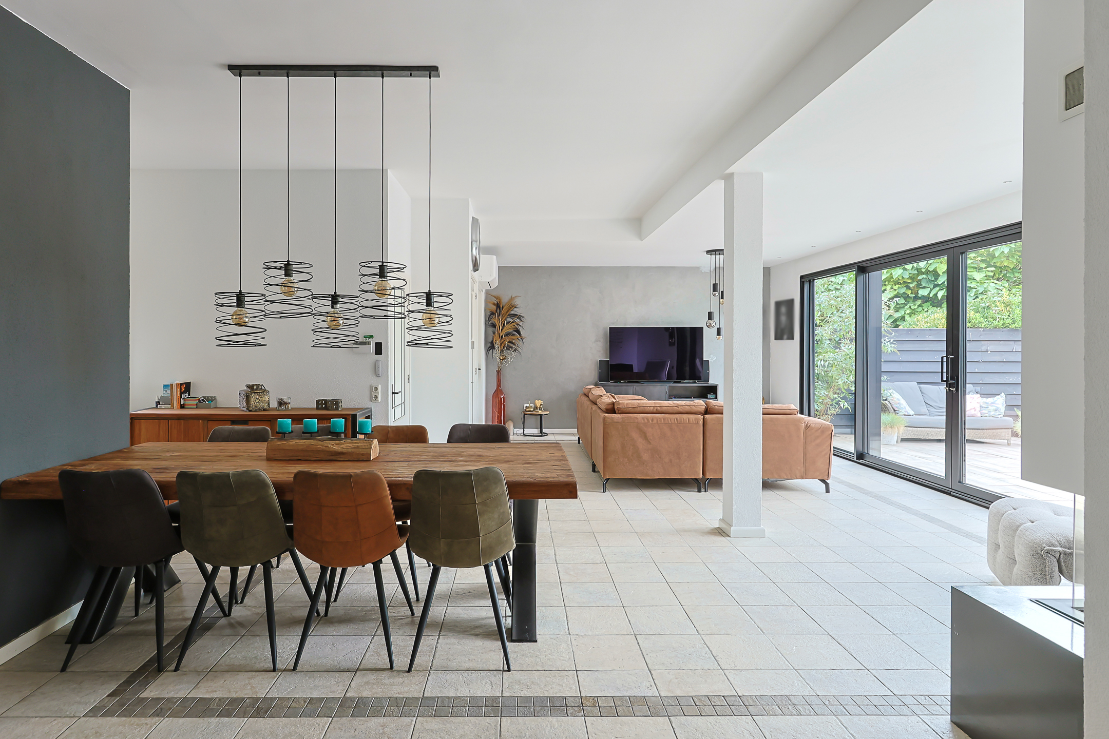 Eengezinswoning Twee onder een kapwoning Blijenbergstraat 10, Alphen aan den Rijn