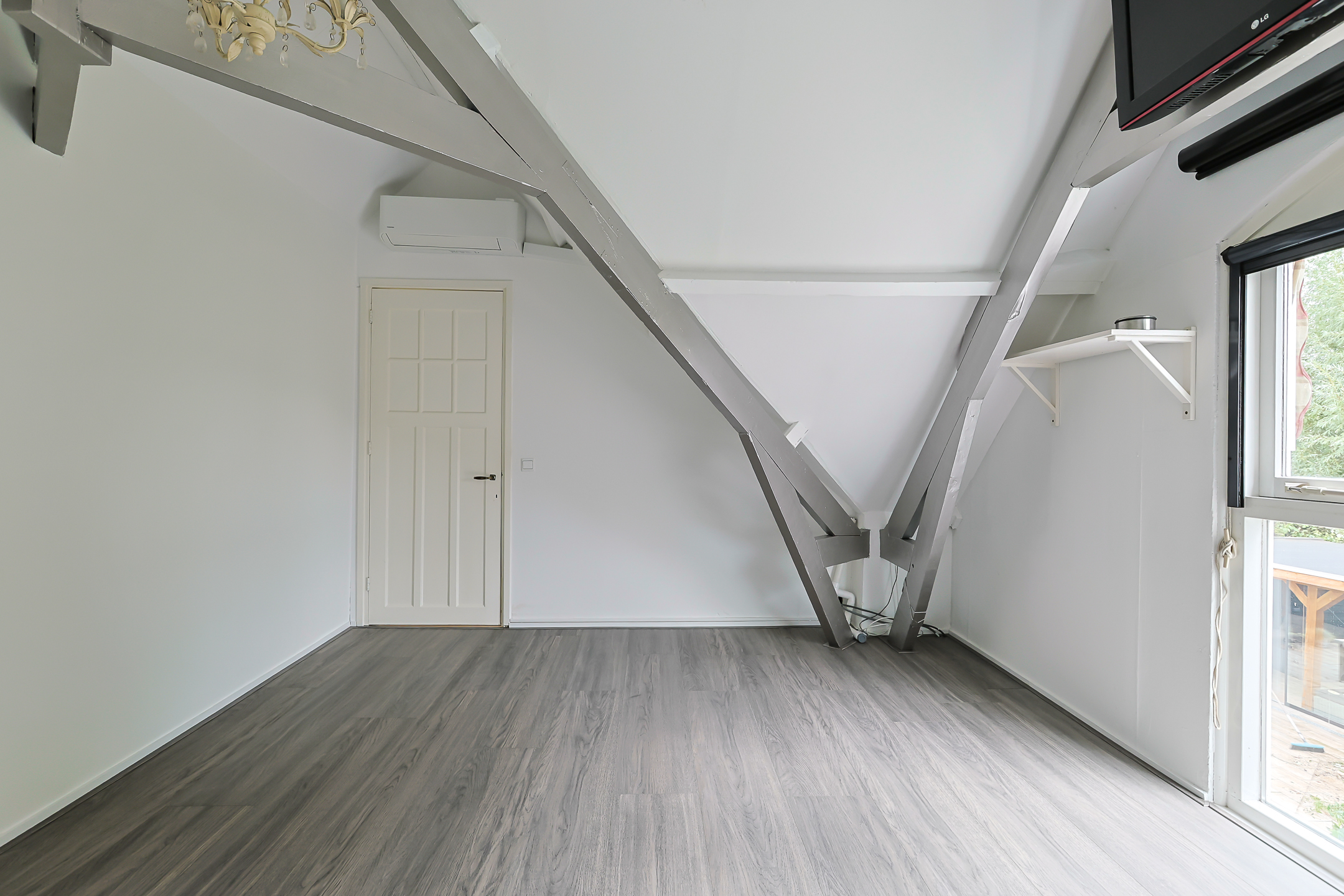 Eengezinswoning Twee onder een kapwoning Blijenbergstraat 10, Alphen aan den Rijn