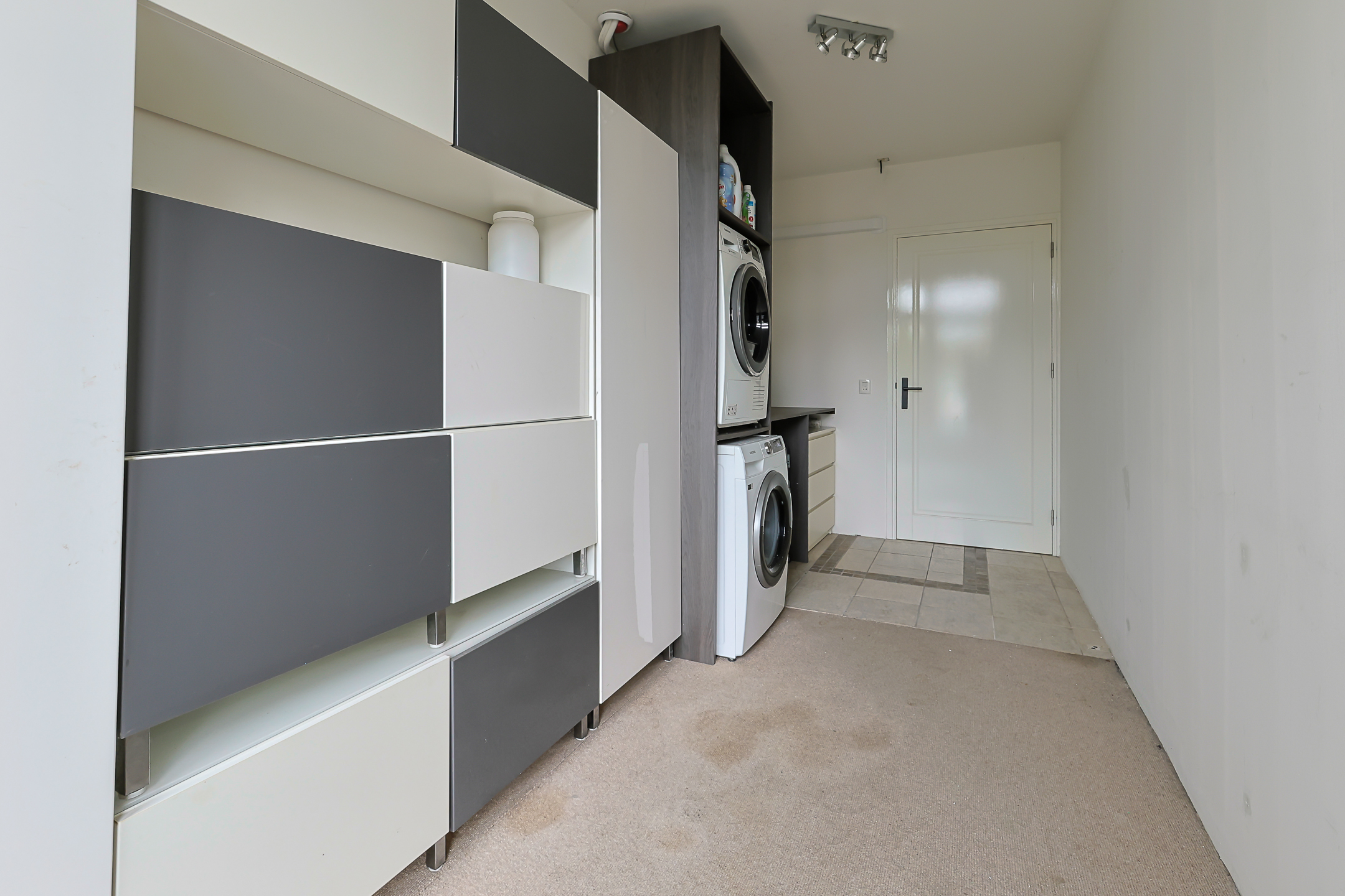 Eengezinswoning Twee onder een kapwoning Blijenbergstraat 10, Alphen aan den Rijn