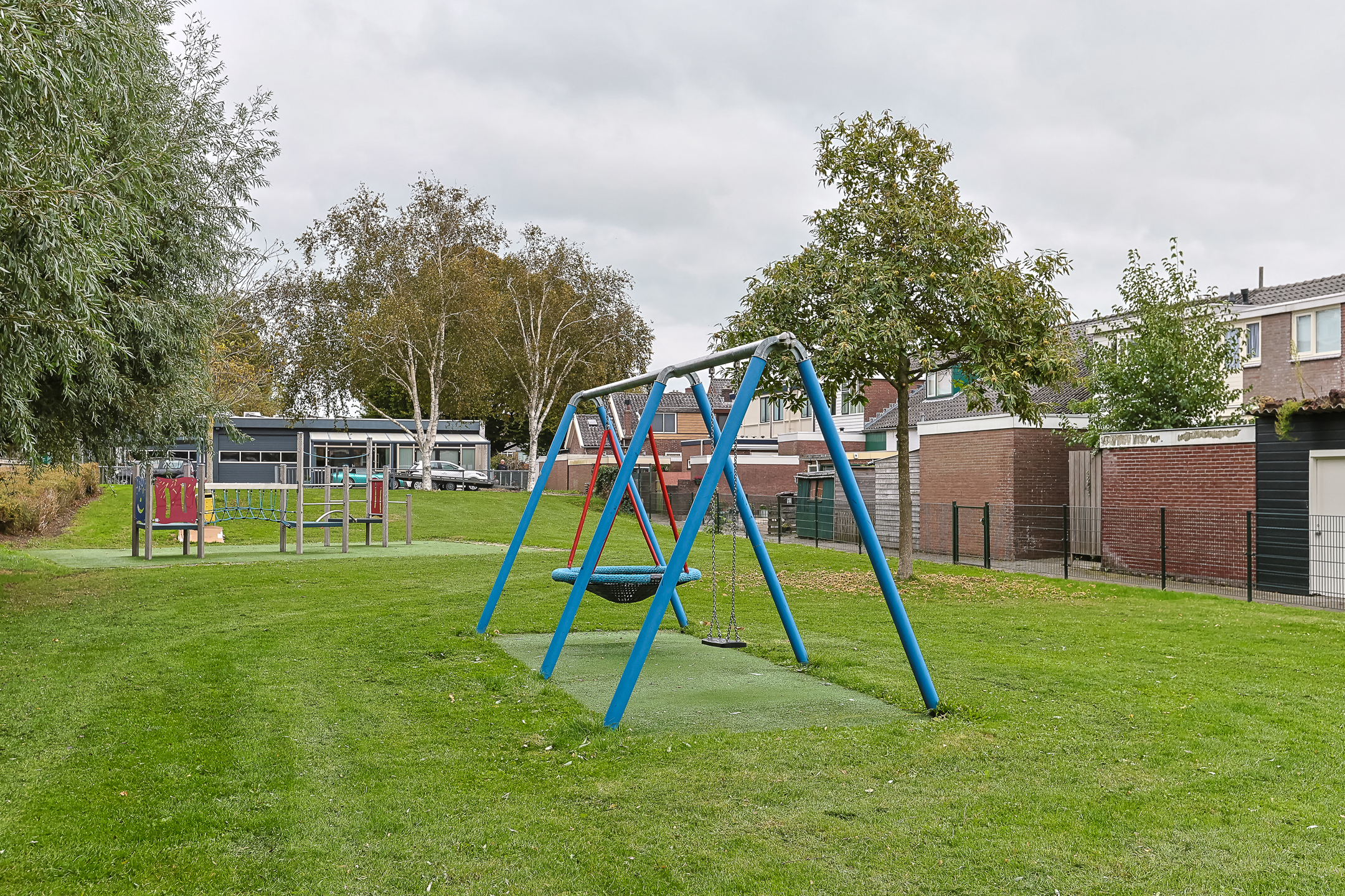 Eengezinswoning Twee onder een kapwoning Blijenbergstraat 10, Alphen aan den Rijn