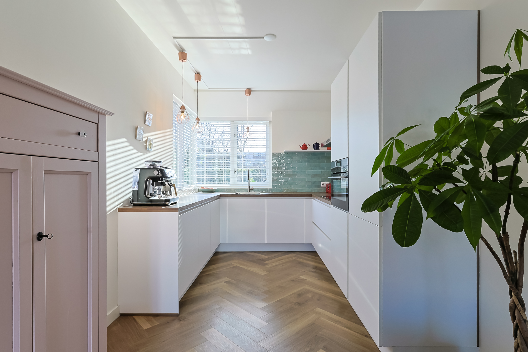 Eengezinswoning Tussenwoning Doornenburg 86, Alphen aan den Rijn