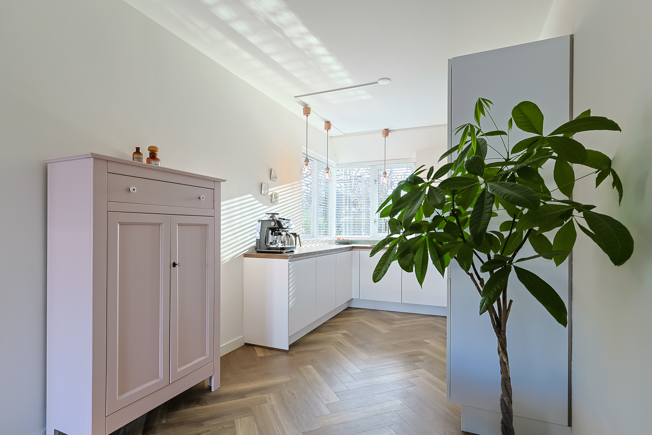 Eengezinswoning Tussenwoning Doornenburg 86, Alphen aan den Rijn