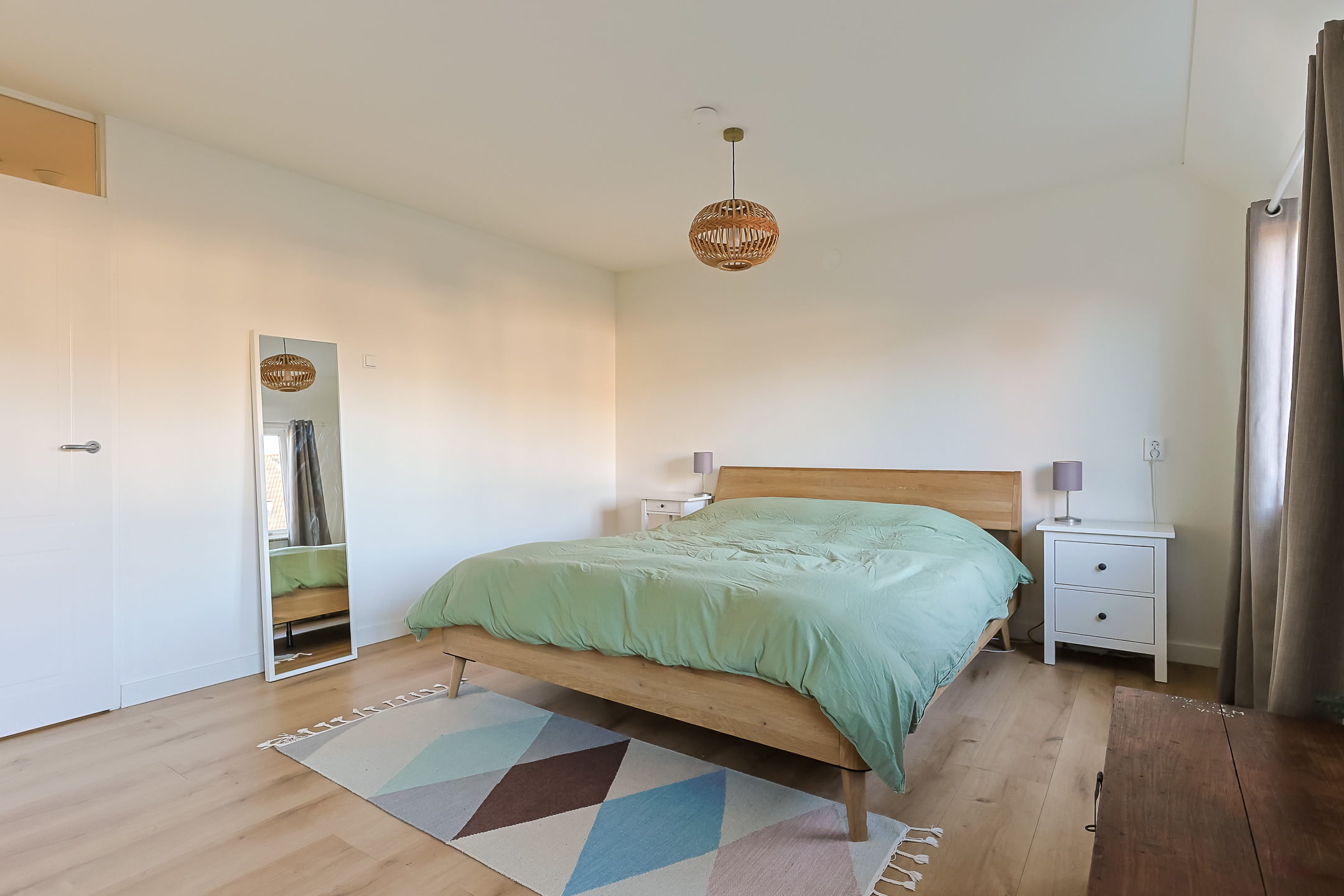 Eengezinswoning Tussenwoning Doornenburg 86, Alphen aan den Rijn