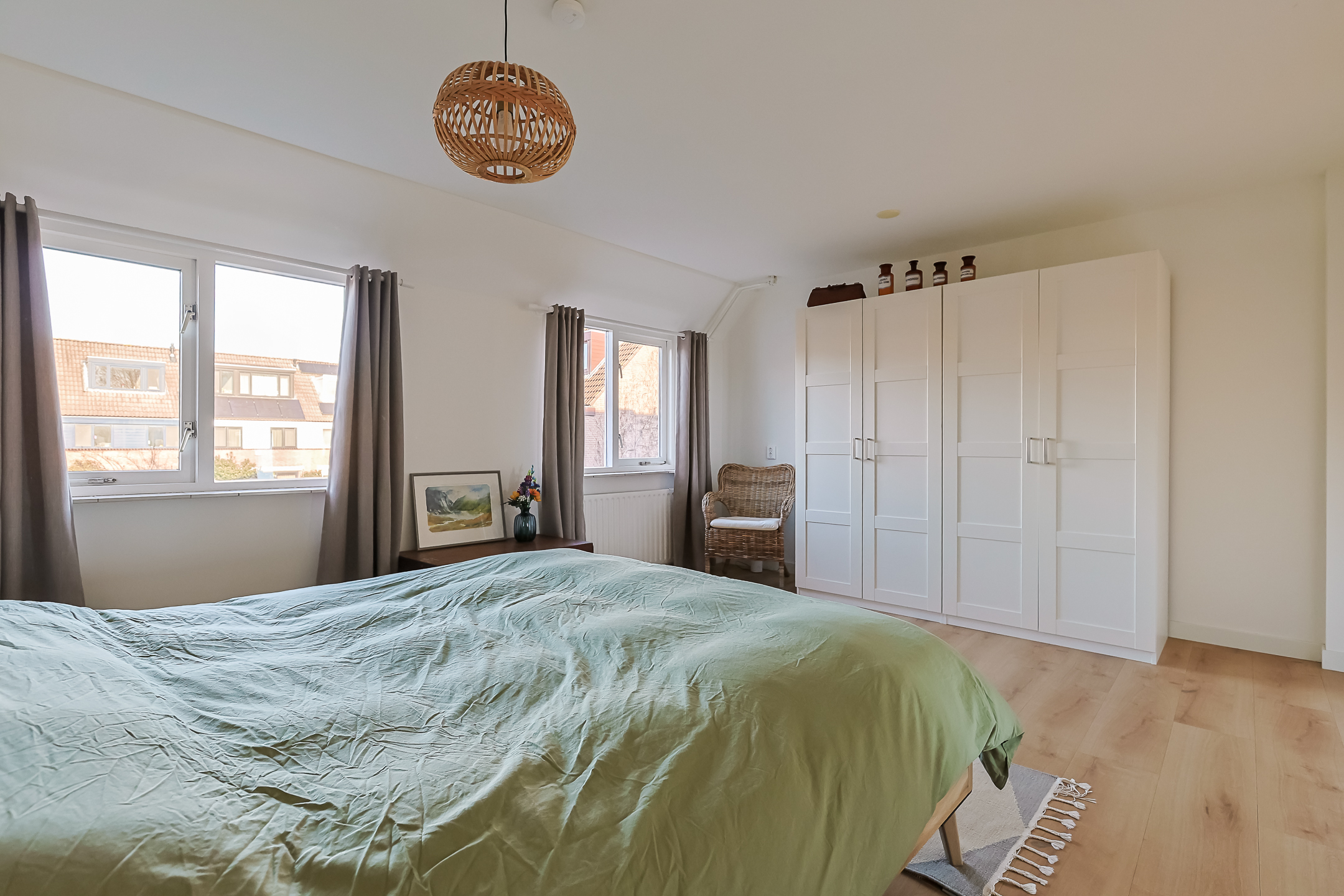 Eengezinswoning Tussenwoning Doornenburg 86, Alphen aan den Rijn