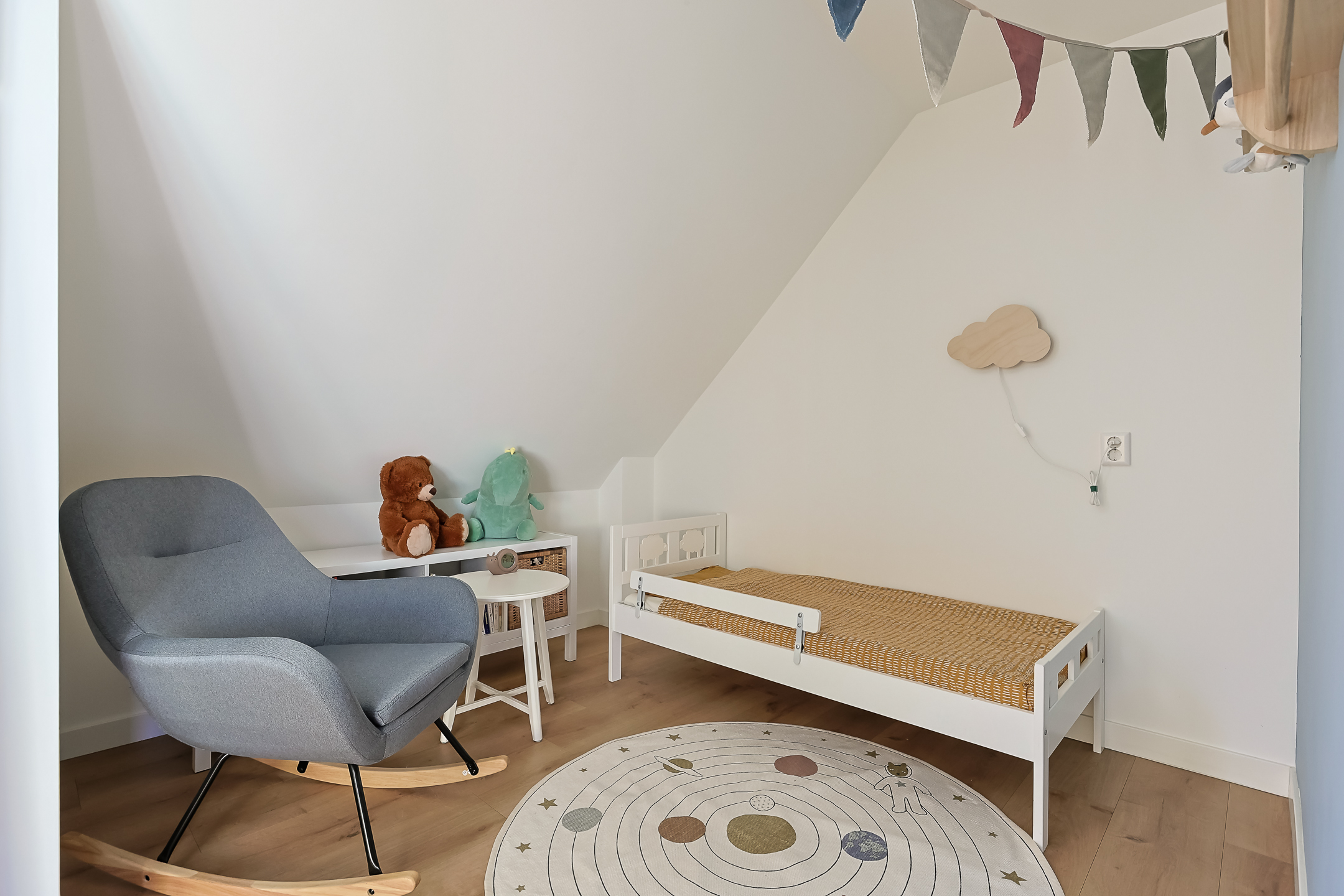 Eengezinswoning Tussenwoning Doornenburg 86, Alphen aan den Rijn