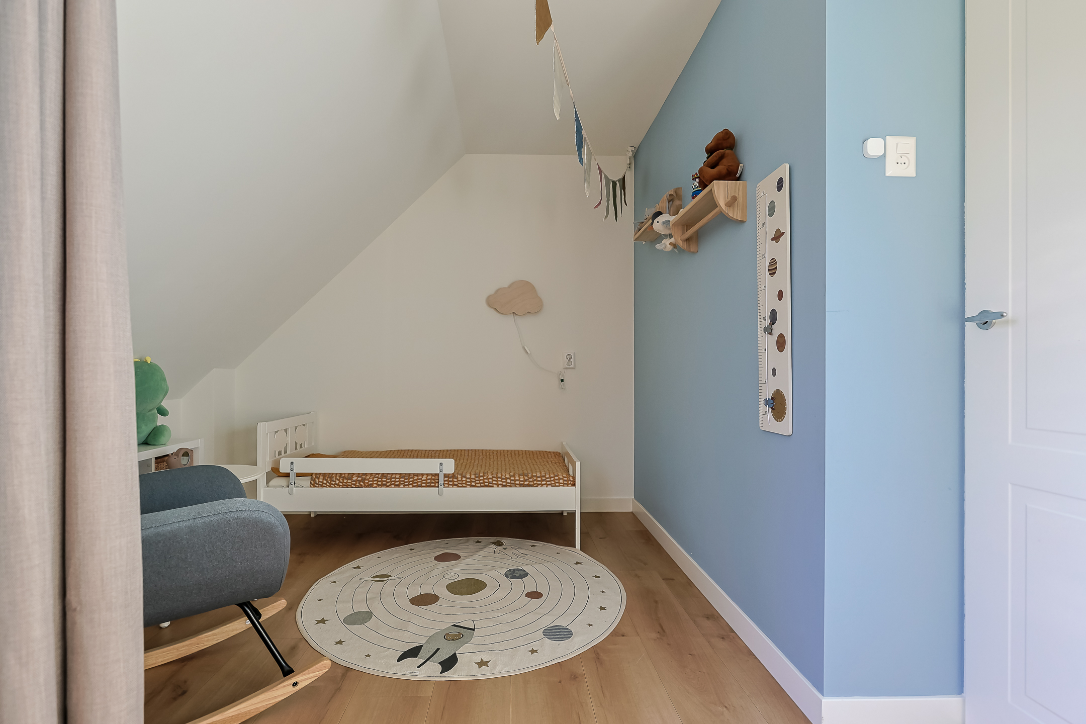 Eengezinswoning Tussenwoning Doornenburg 86, Alphen aan den Rijn