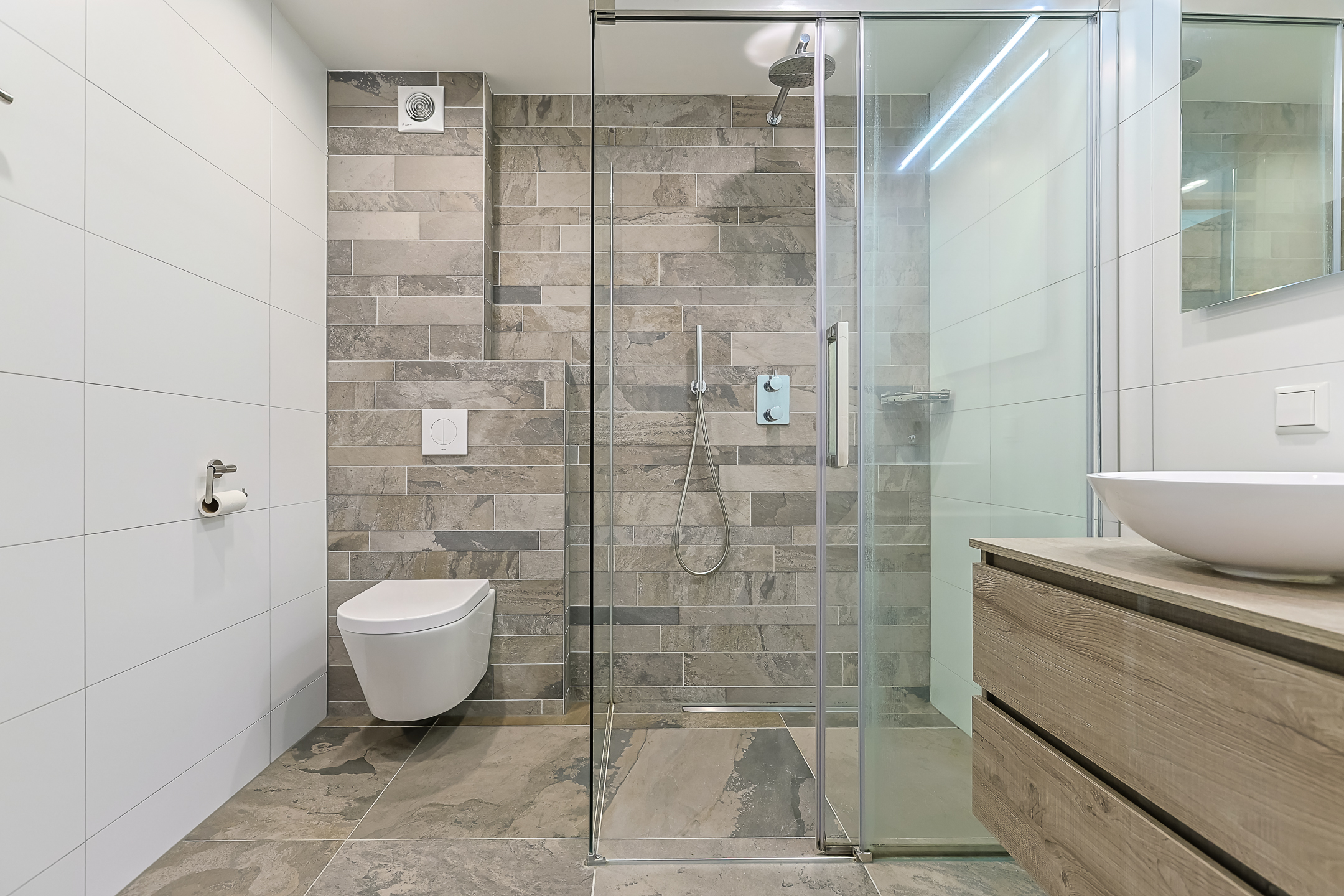 Eengezinswoning Tussenwoning Doornenburg 86, Alphen aan den Rijn