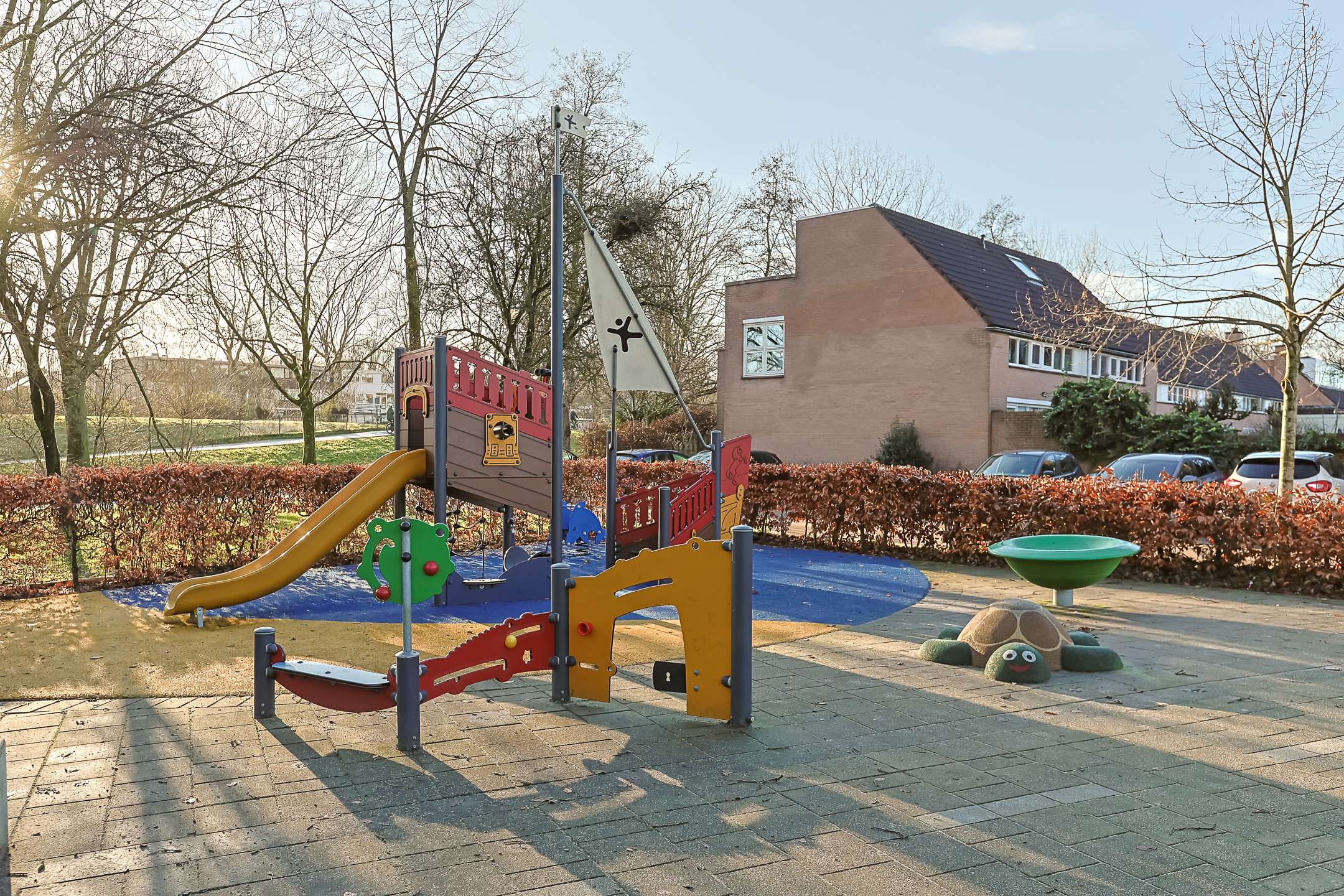 Eengezinswoning Tussenwoning Doornenburg 86, Alphen aan den Rijn