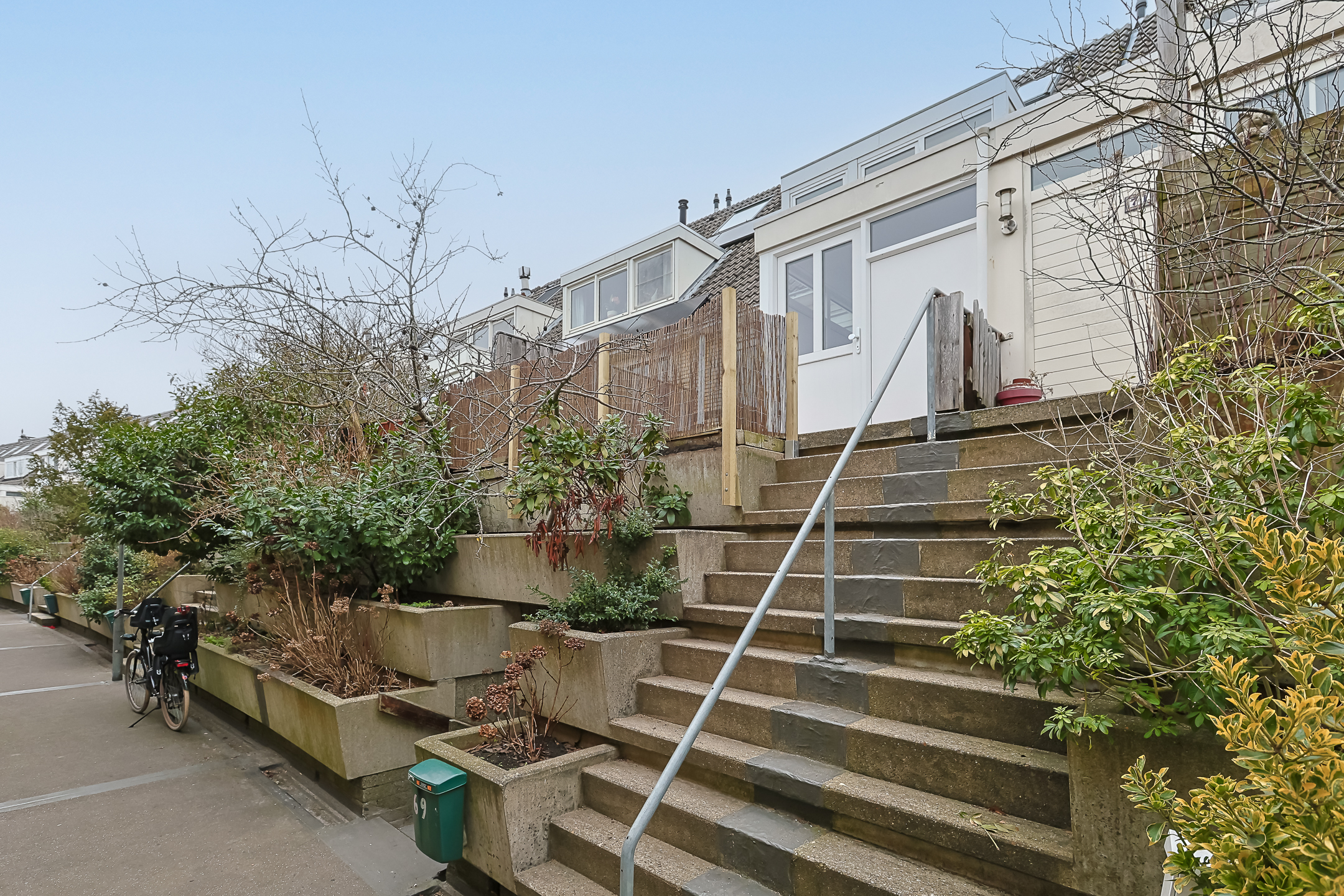 Eengezinswoning Tussenwoning Sterkenburg 69, Alphen aan den Rijn