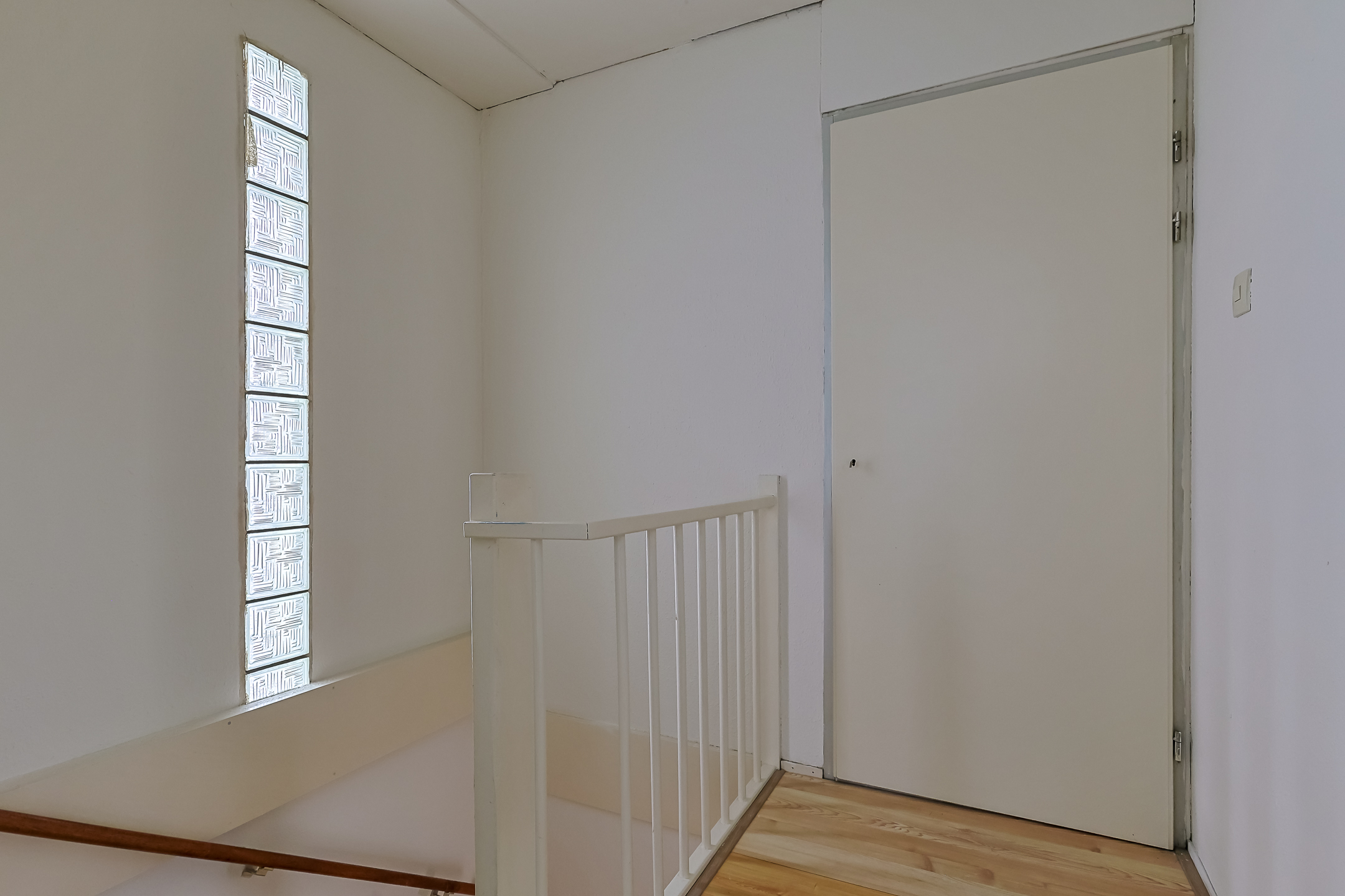 Eengezinswoning Tussenwoning Sterkenburg 69, Alphen aan den Rijn