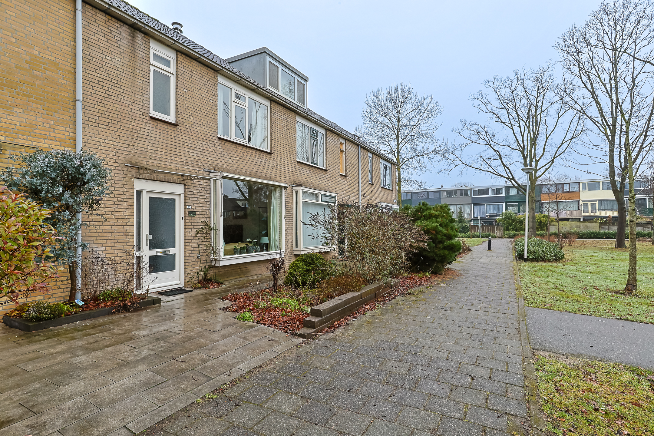 Eengezinswoning Tussenwoning Vivaldihof 23, Alphen aan den Rijn