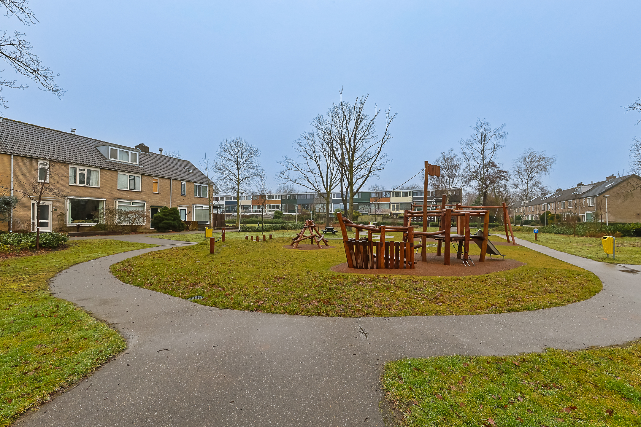 Eengezinswoning Tussenwoning Vivaldihof 23, Alphen aan den Rijn