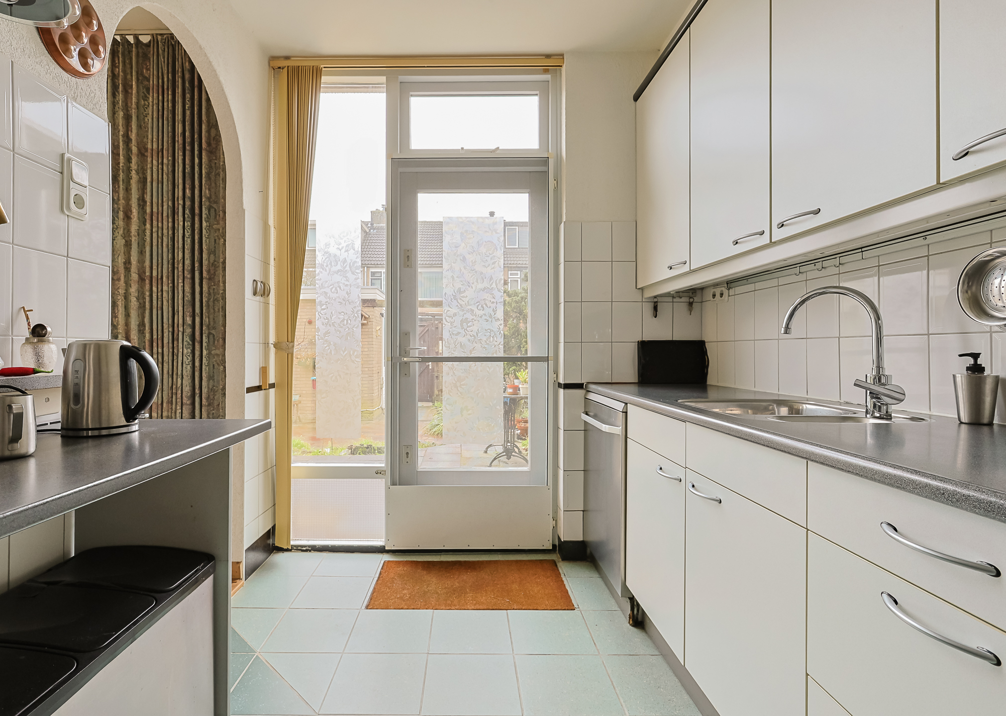 Eengezinswoning Tussenwoning Vivaldihof 23, Alphen aan den Rijn