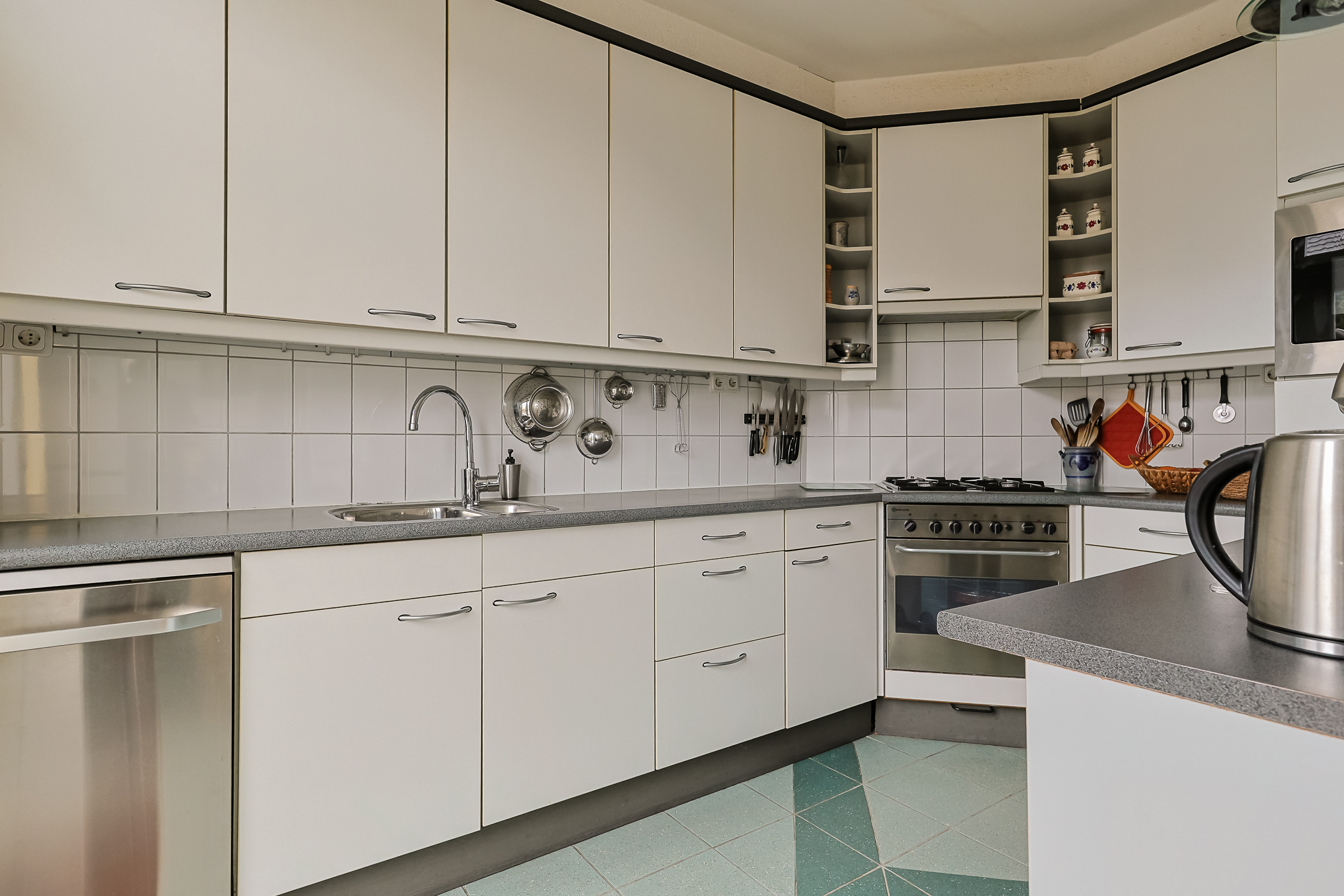 Eengezinswoning Tussenwoning Vivaldihof 23, Alphen aan den Rijn