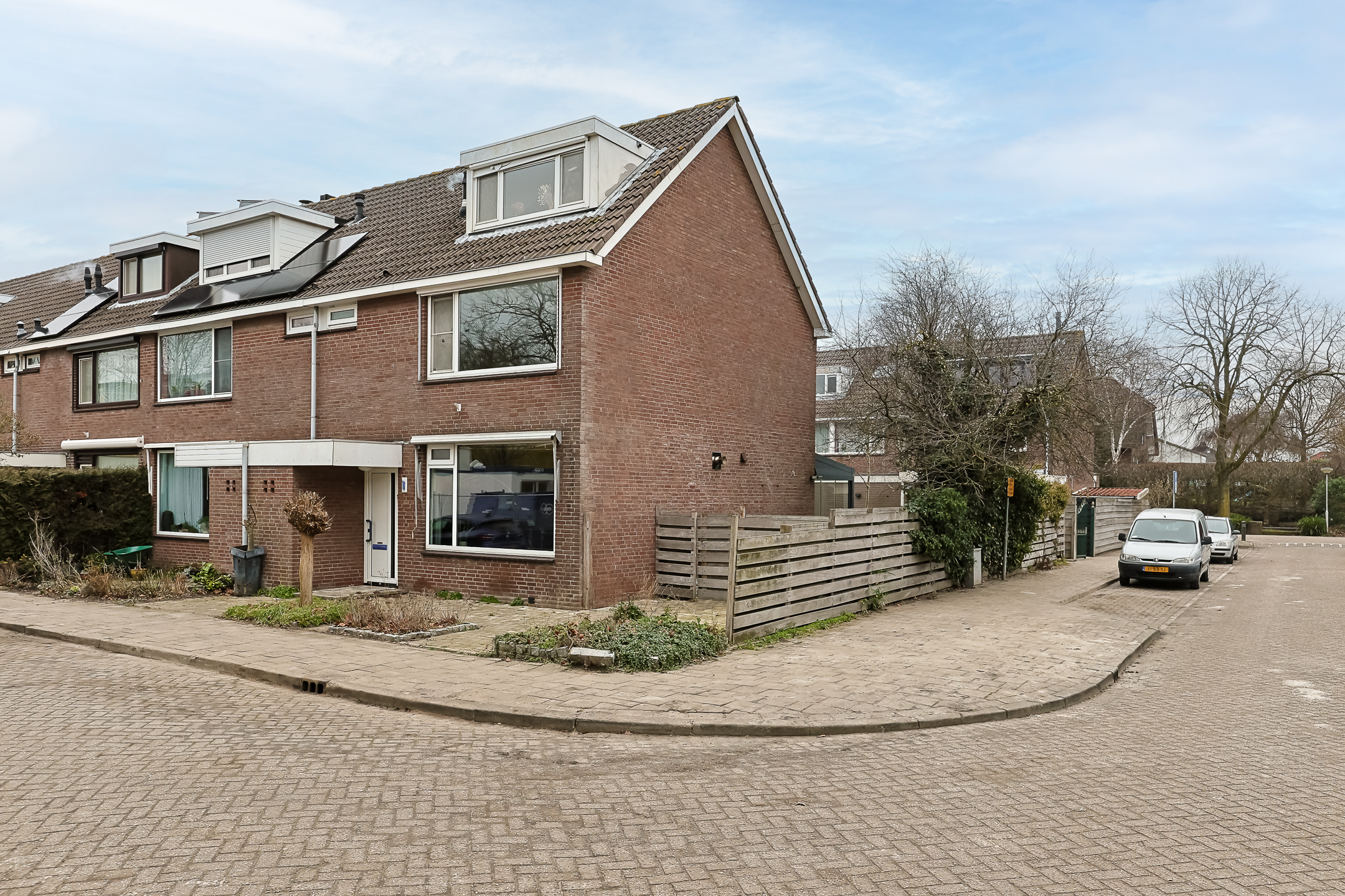 Eengezinswoning Hoekwoning Wilhelminalaan 1, Woubrugge