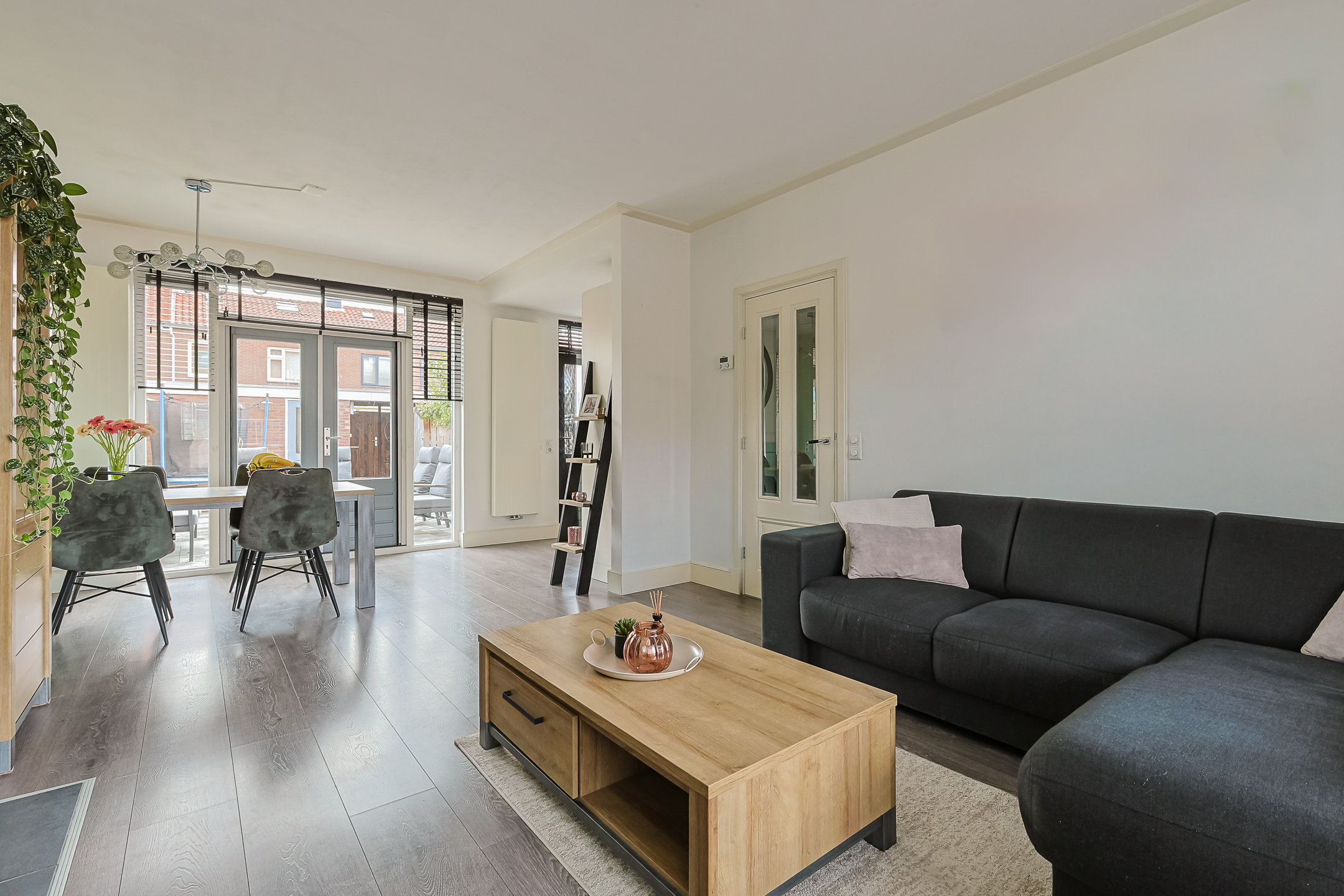 Eengezinswoning Tussenwoning Dr Vlaanderenlaan 5, Koudekerk aan den Rijn