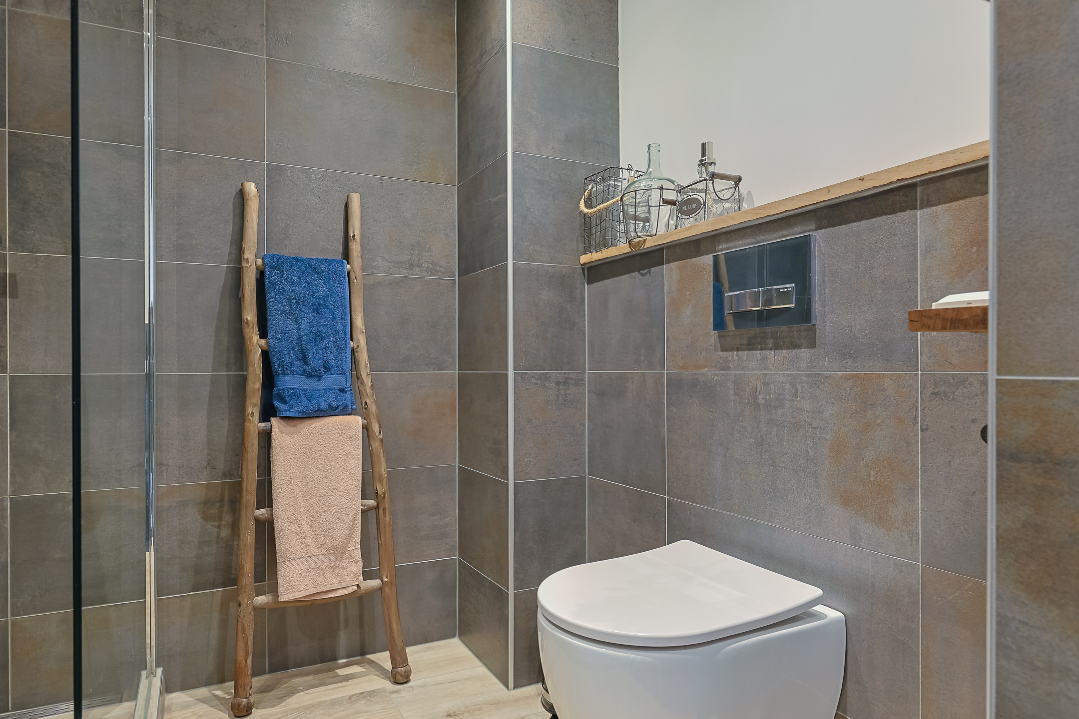 Eengezinswoning Tussenwoning Aardster 14, Alphen aan den Rijn