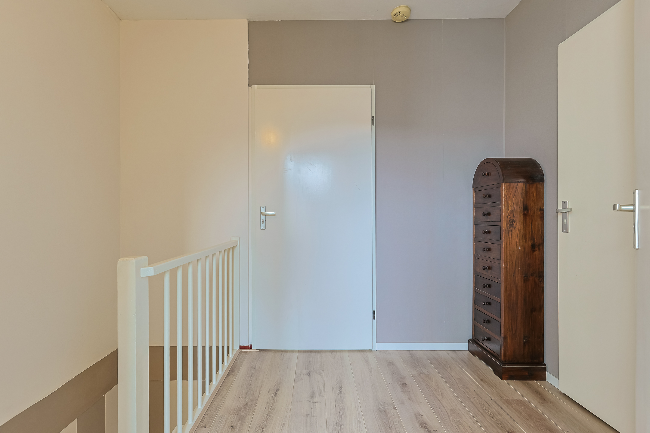 Eengezinswoning Tussenwoning Aardster 14, Alphen aan den Rijn