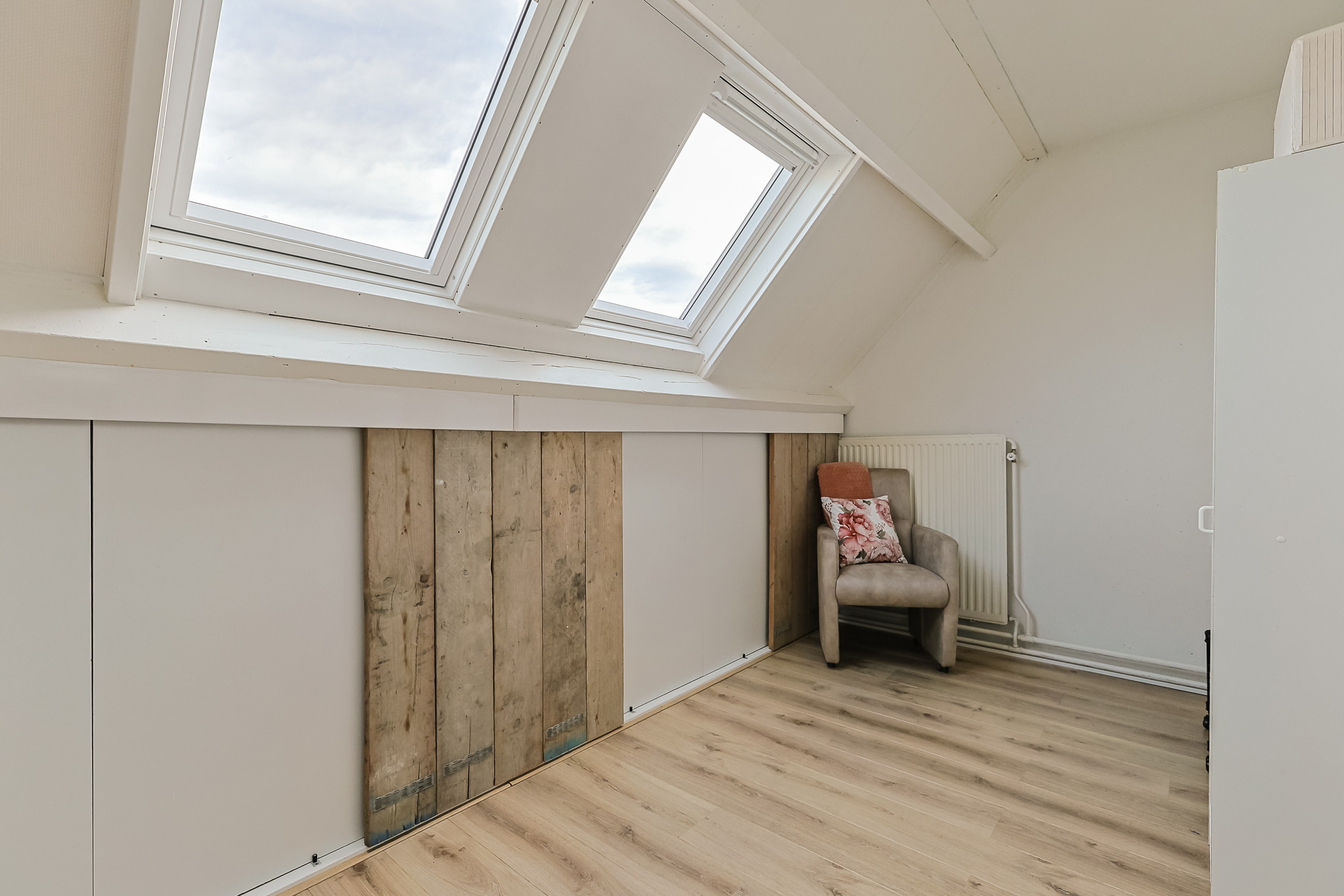 Eengezinswoning Tussenwoning Aardster 14, Alphen aan den Rijn