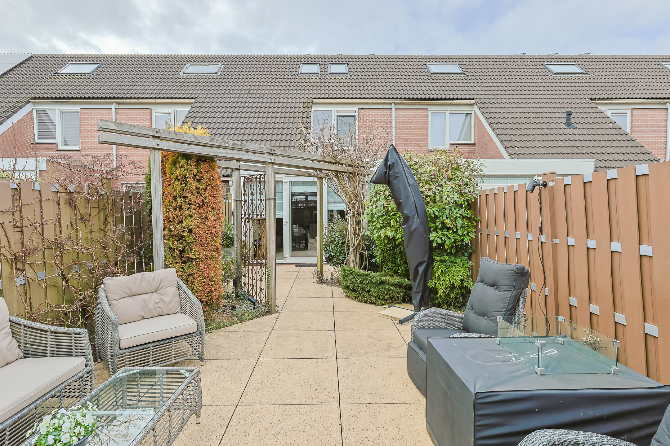 Eengezinswoning Tussenwoning Aardster 14, Alphen aan den Rijn