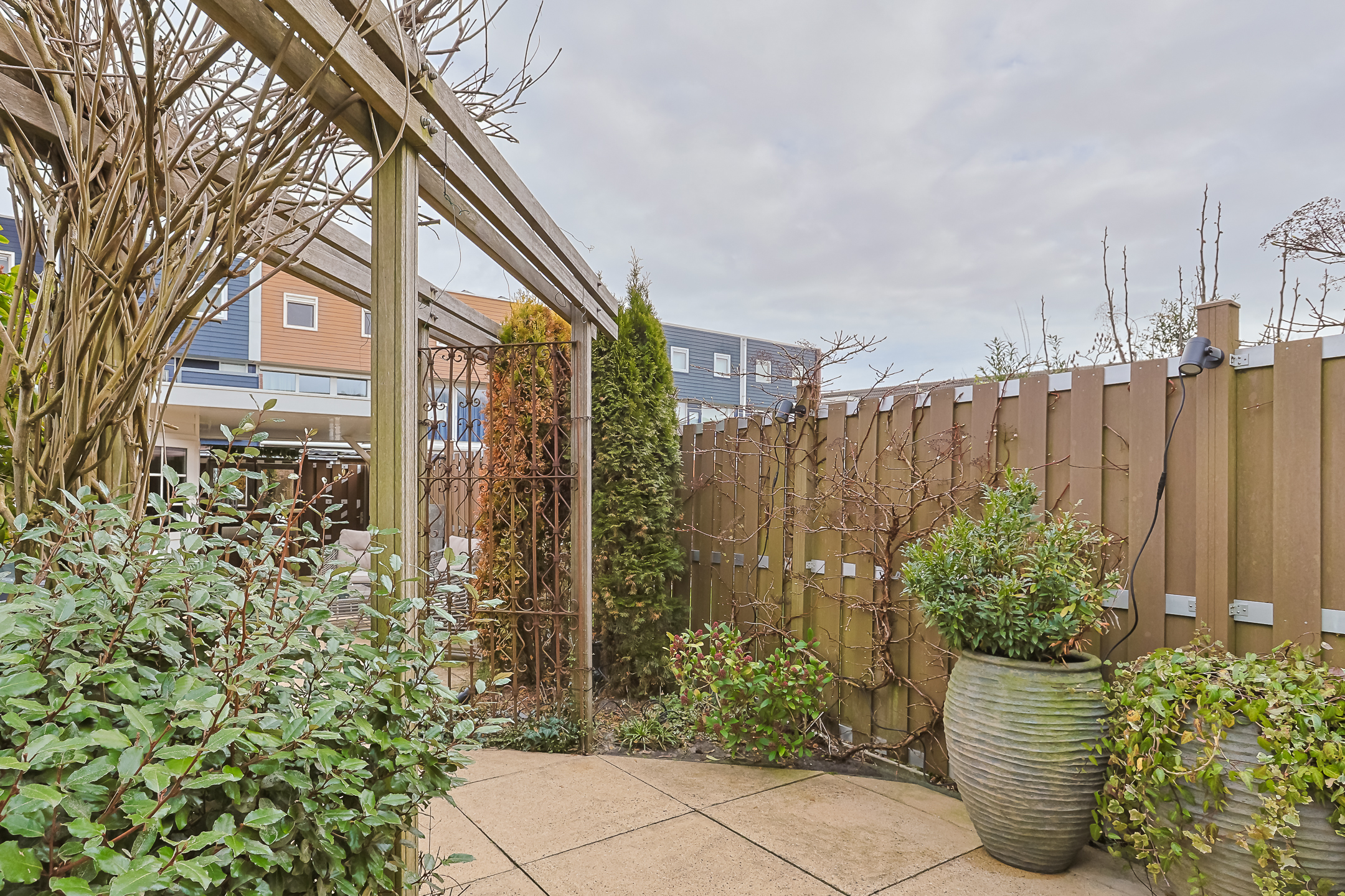 Eengezinswoning Tussenwoning Aardster 14, Alphen aan den Rijn