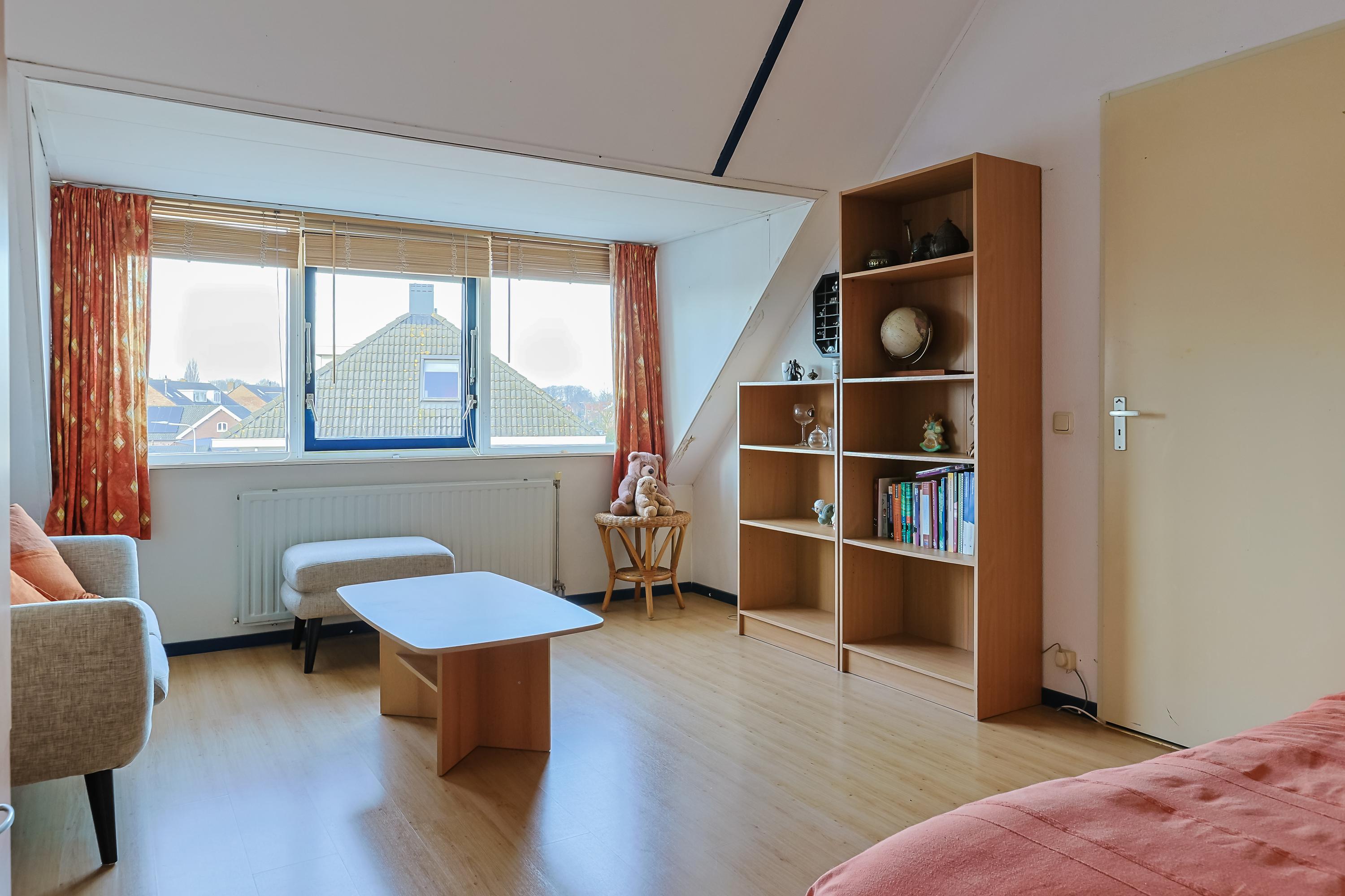 Eengezinswoning Twee onder een kapwoning De Til 60, Koudekerk aan den Rijn