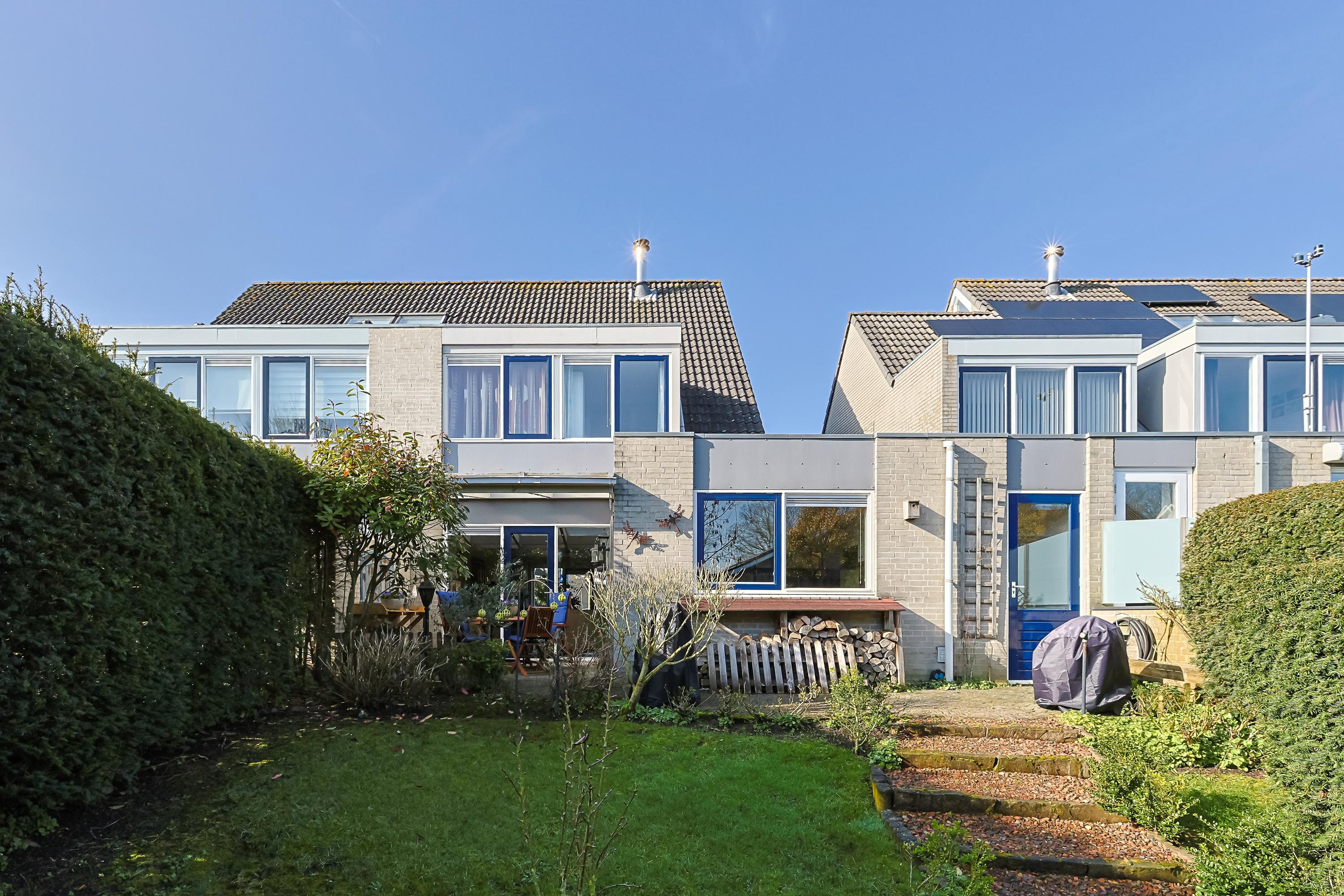 Eengezinswoning Twee onder een kapwoning De Til 60, Koudekerk aan den Rijn