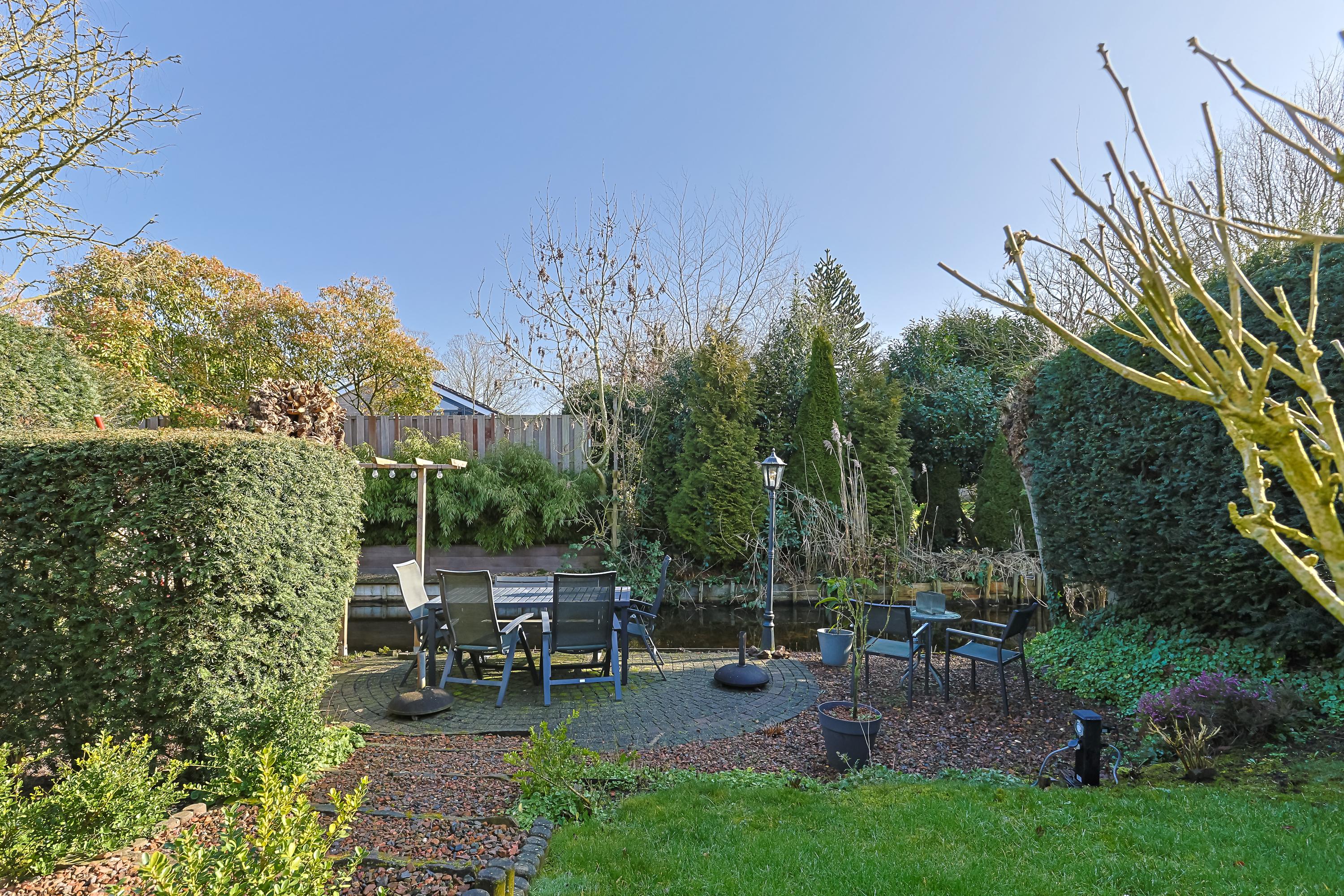 Eengezinswoning Twee onder een kapwoning De Til 60, Koudekerk aan den Rijn