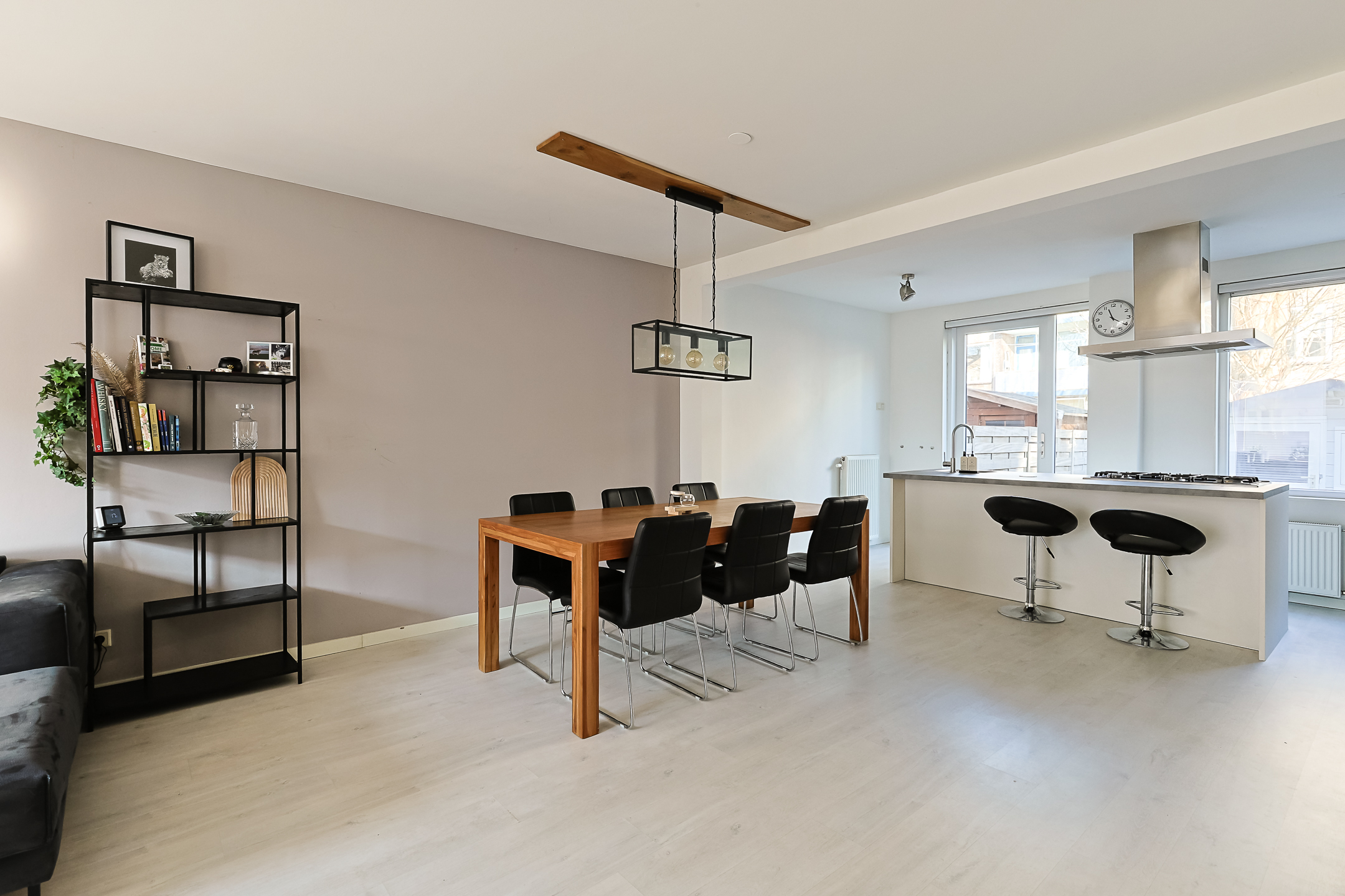 Eengezinswoning Tussenwoning Willemstraat 36, Alphen aan den Rijn