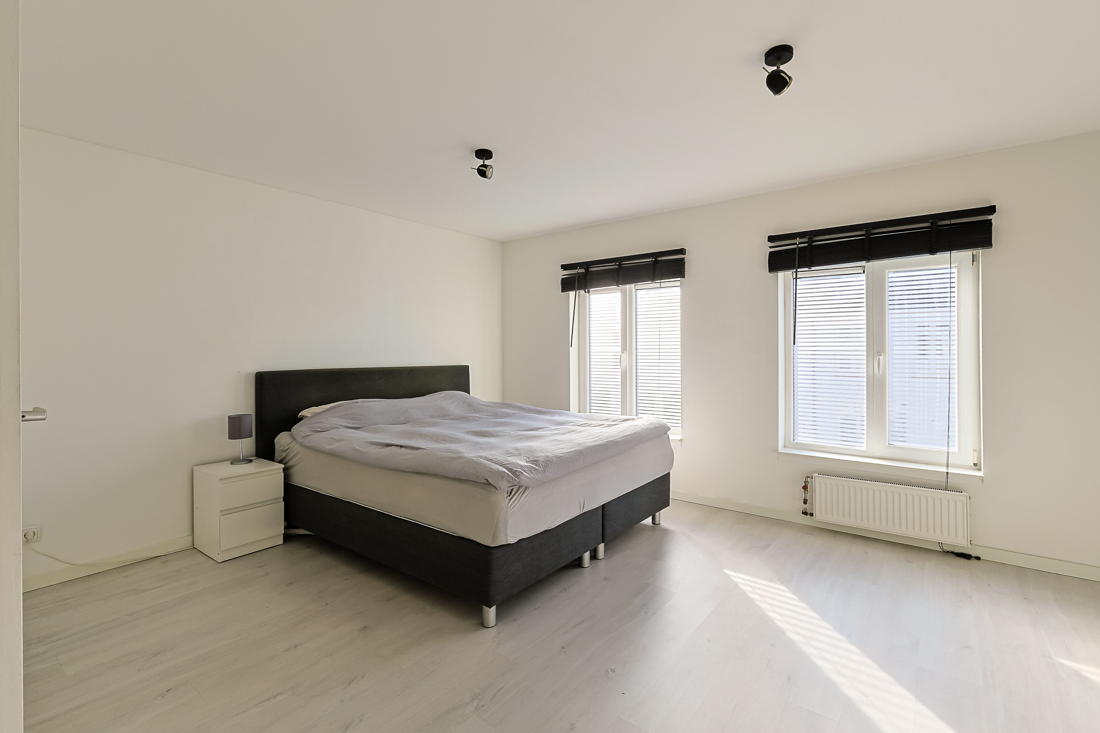 Eengezinswoning Tussenwoning Willemstraat 36, Alphen aan den Rijn