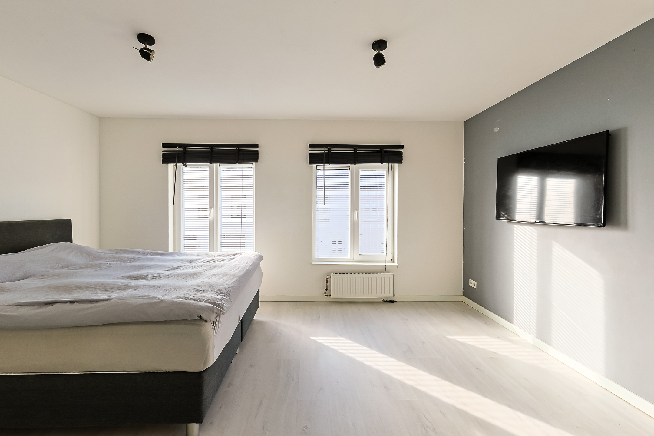 Eengezinswoning Tussenwoning Willemstraat 36, Alphen aan den Rijn