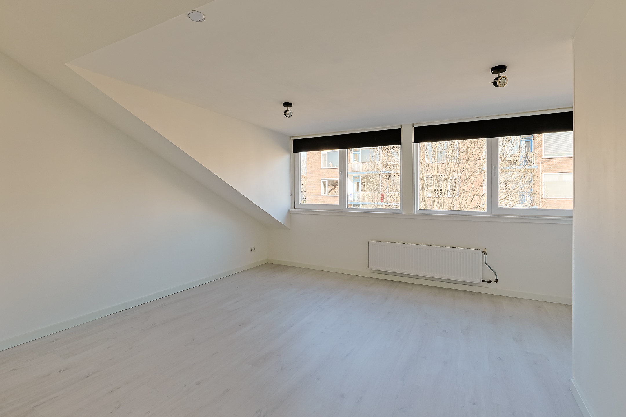 Eengezinswoning Tussenwoning Willemstraat 36, Alphen aan den Rijn