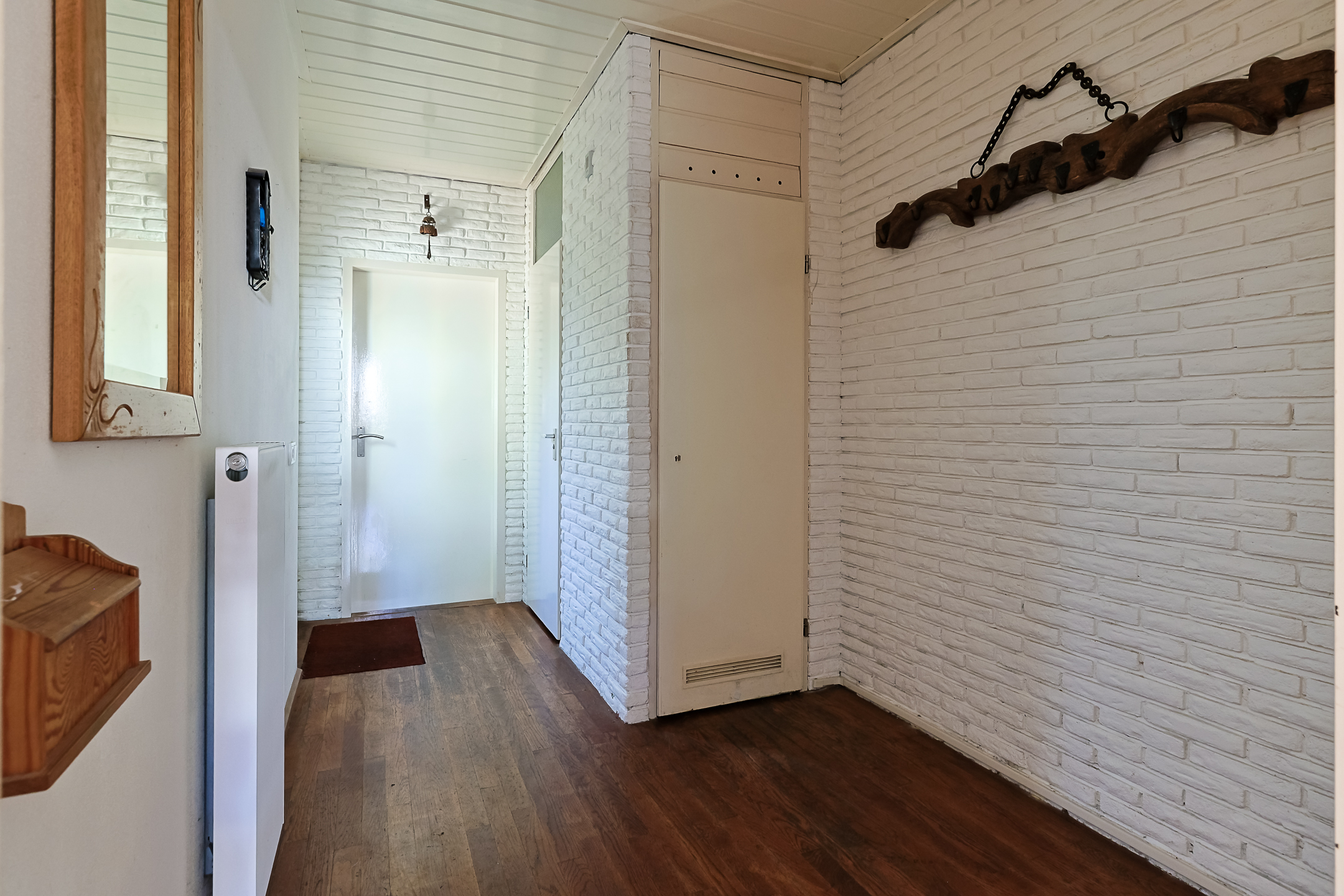 Eengezinswoning Tussenwoning Doornenburg 104, Alphen aan den Rijn