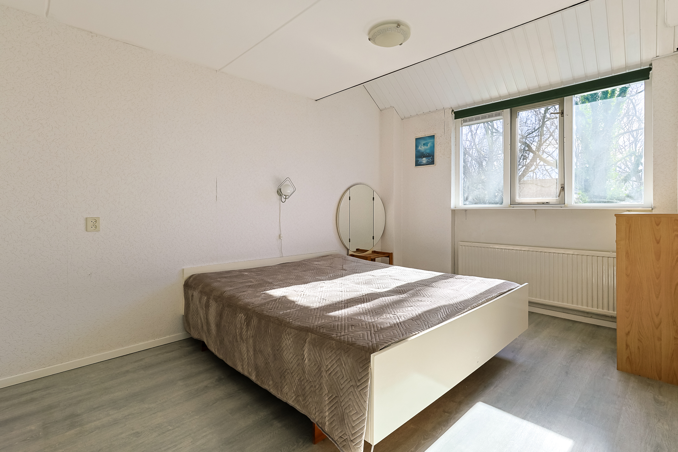 Eengezinswoning Tussenwoning Doornenburg 104, Alphen aan den Rijn