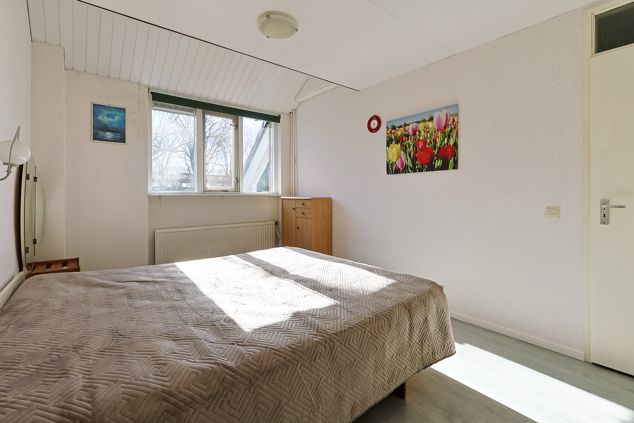 Eengezinswoning Tussenwoning Doornenburg 104, Alphen aan den Rijn