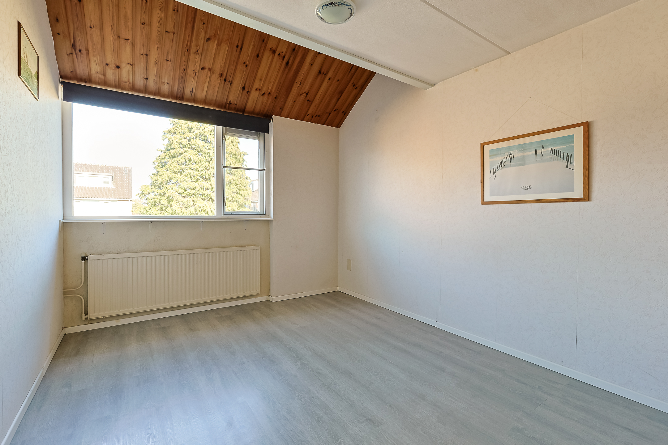 Eengezinswoning Tussenwoning Doornenburg 104, Alphen aan den Rijn