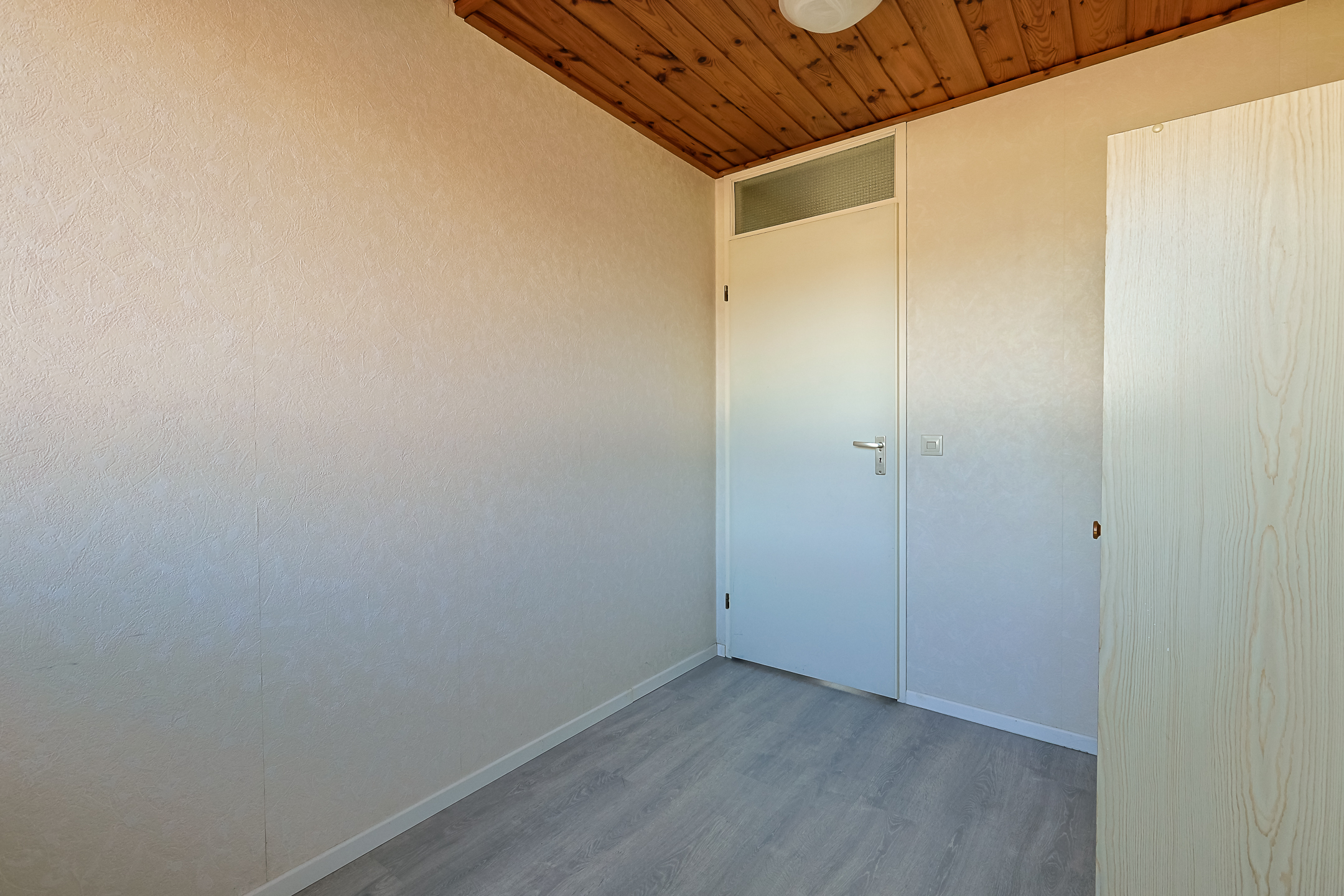 Eengezinswoning Tussenwoning Doornenburg 104, Alphen aan den Rijn